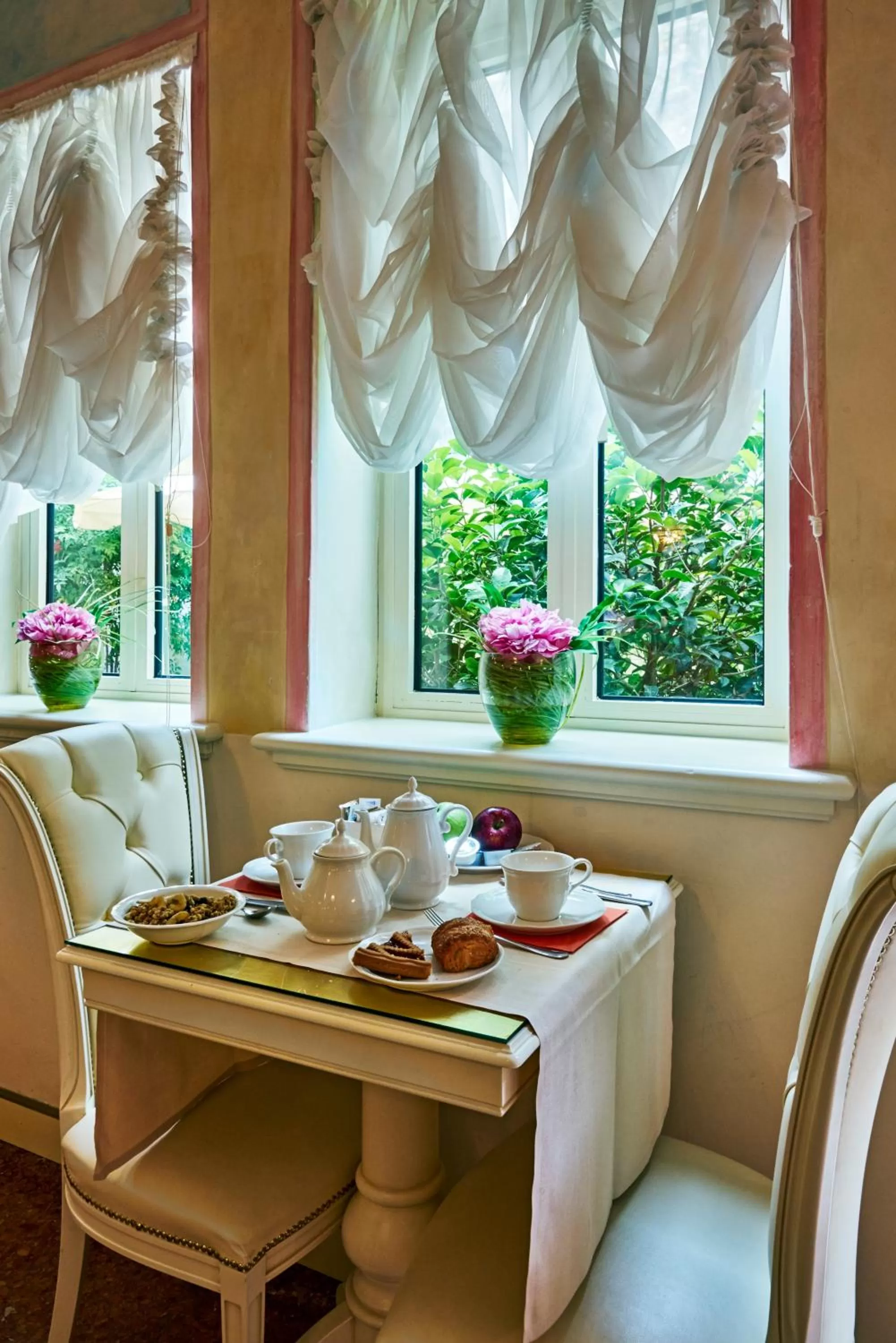 Breakfast in Hotel Gardena