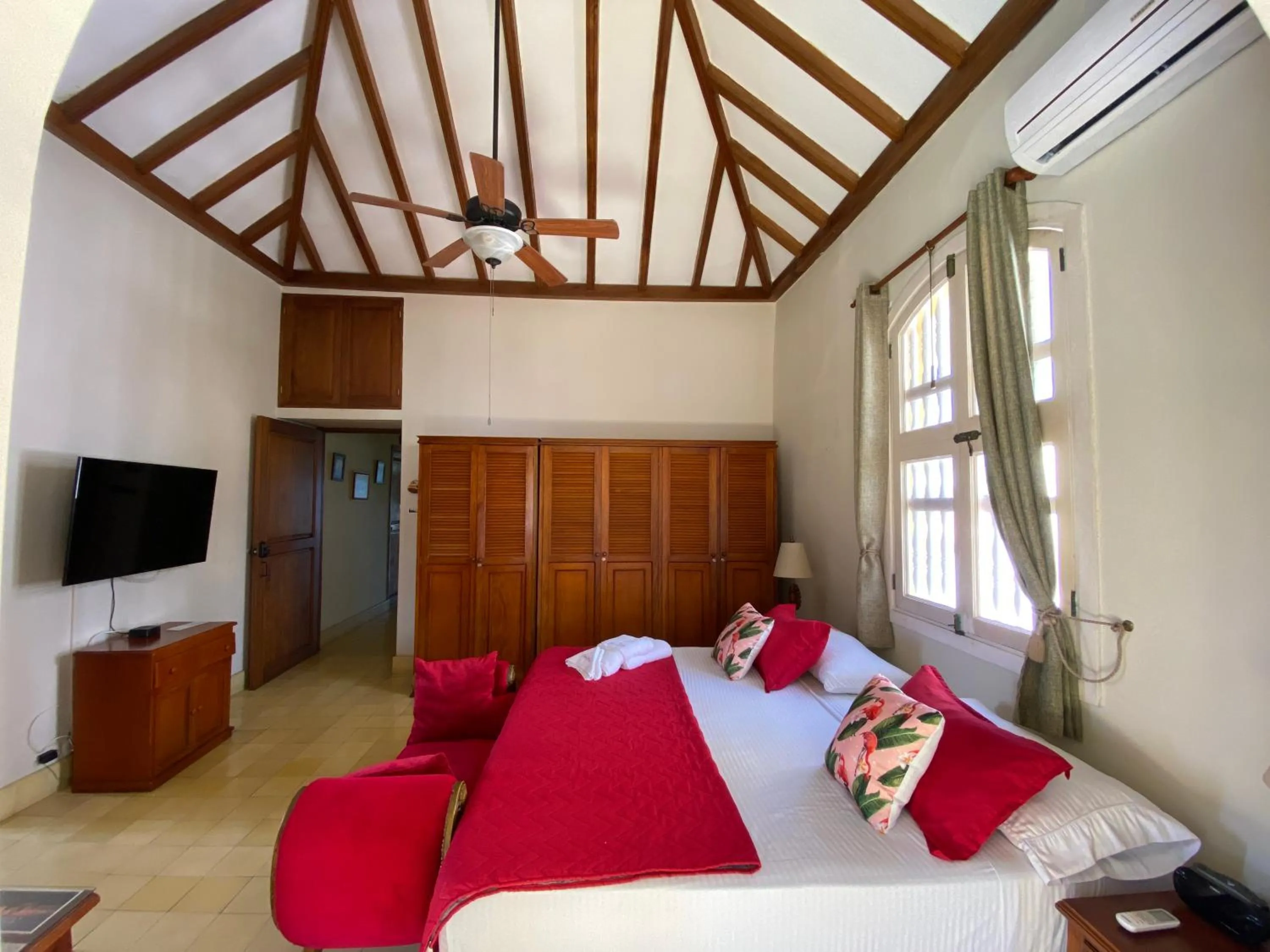 TV and multimedia in Hotel Boutique Castillo Ines Maria