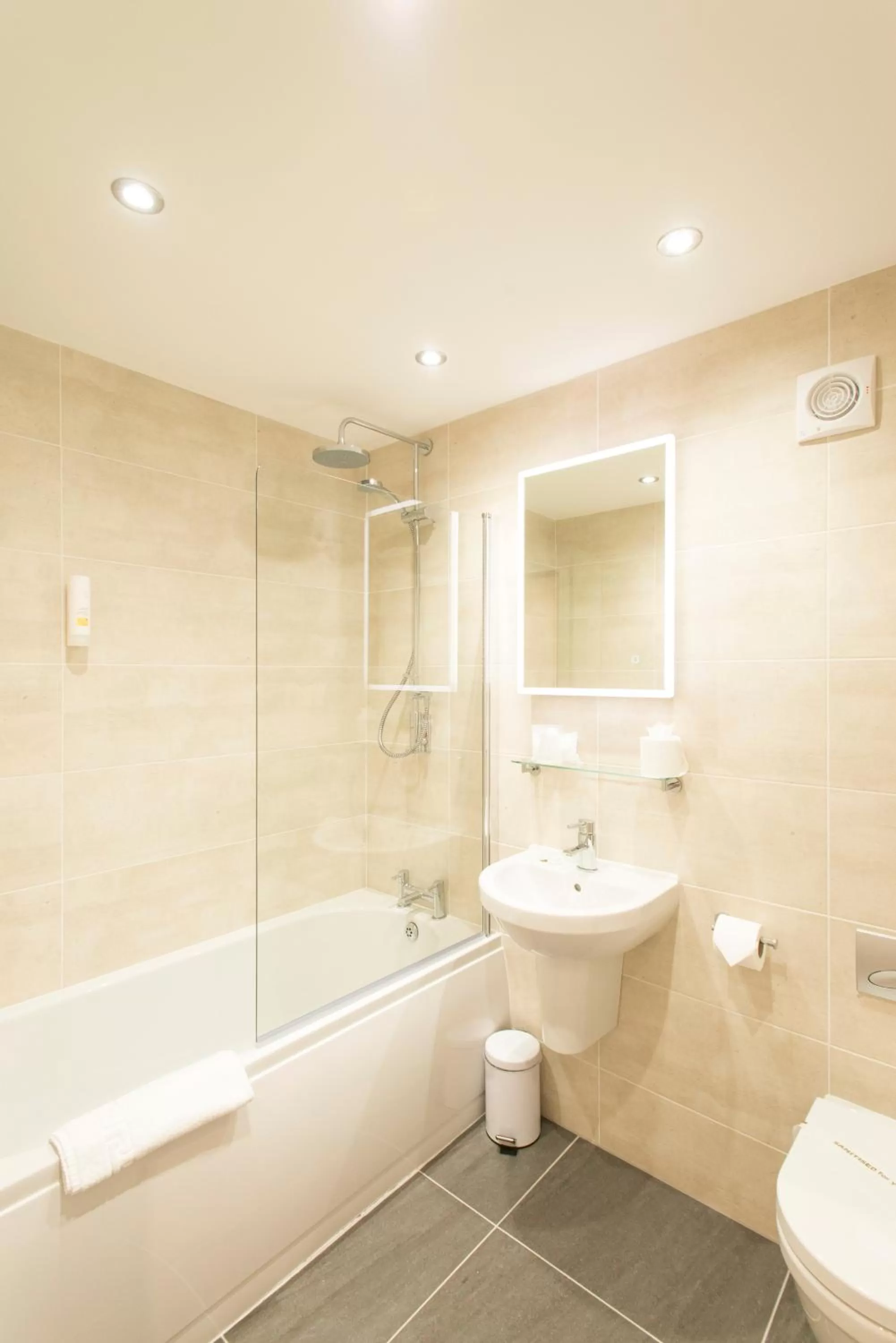 Shower in Tregenna Castle Resort