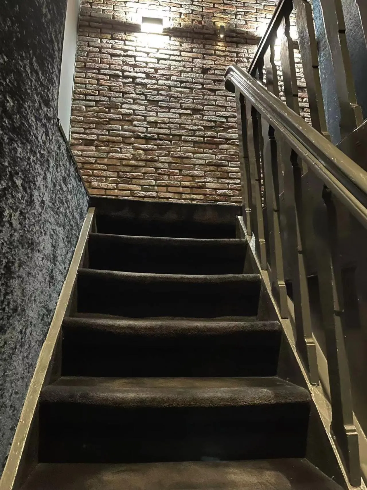 Property building in Hotel Frank since 1666