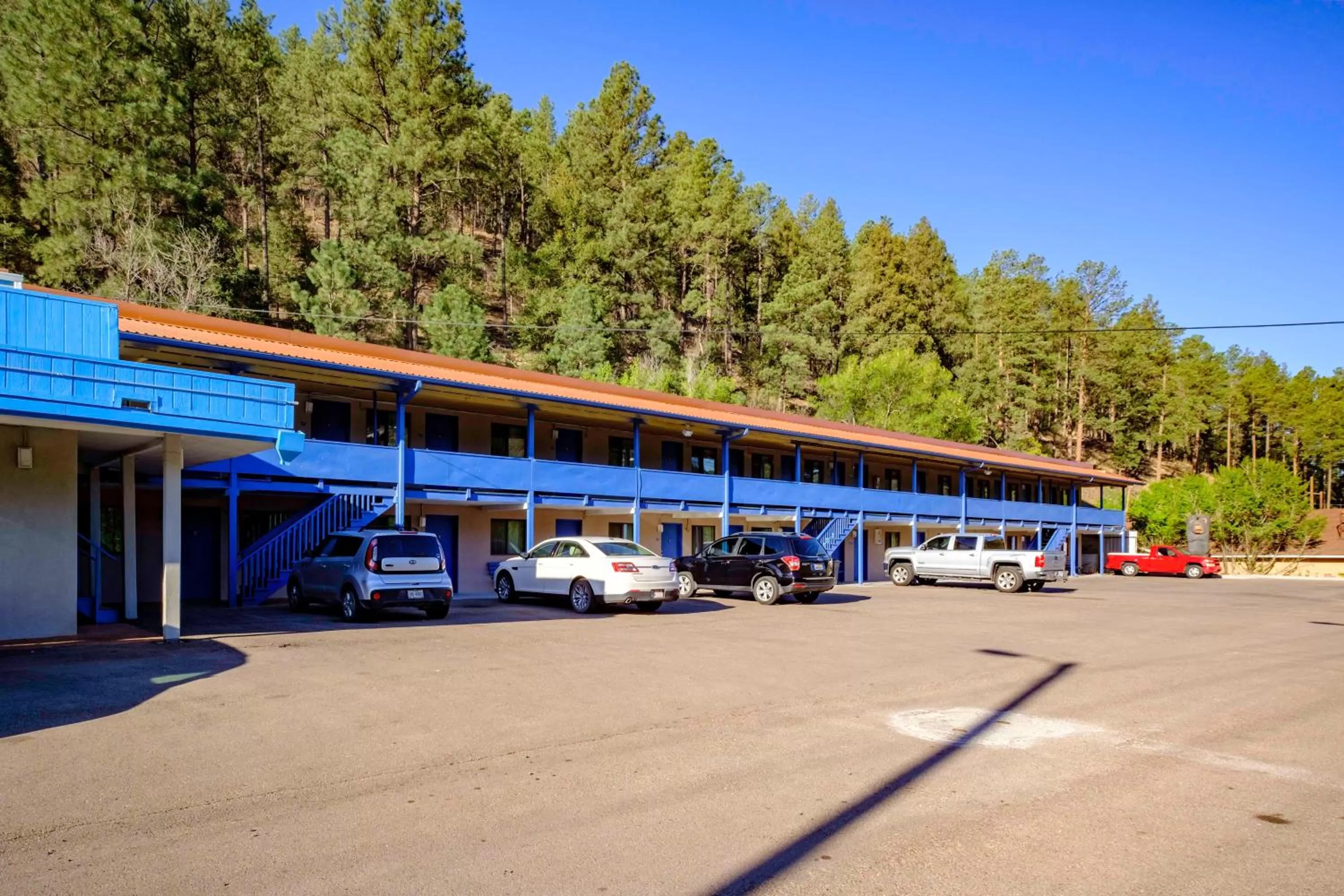 Parking in Budget Lodge