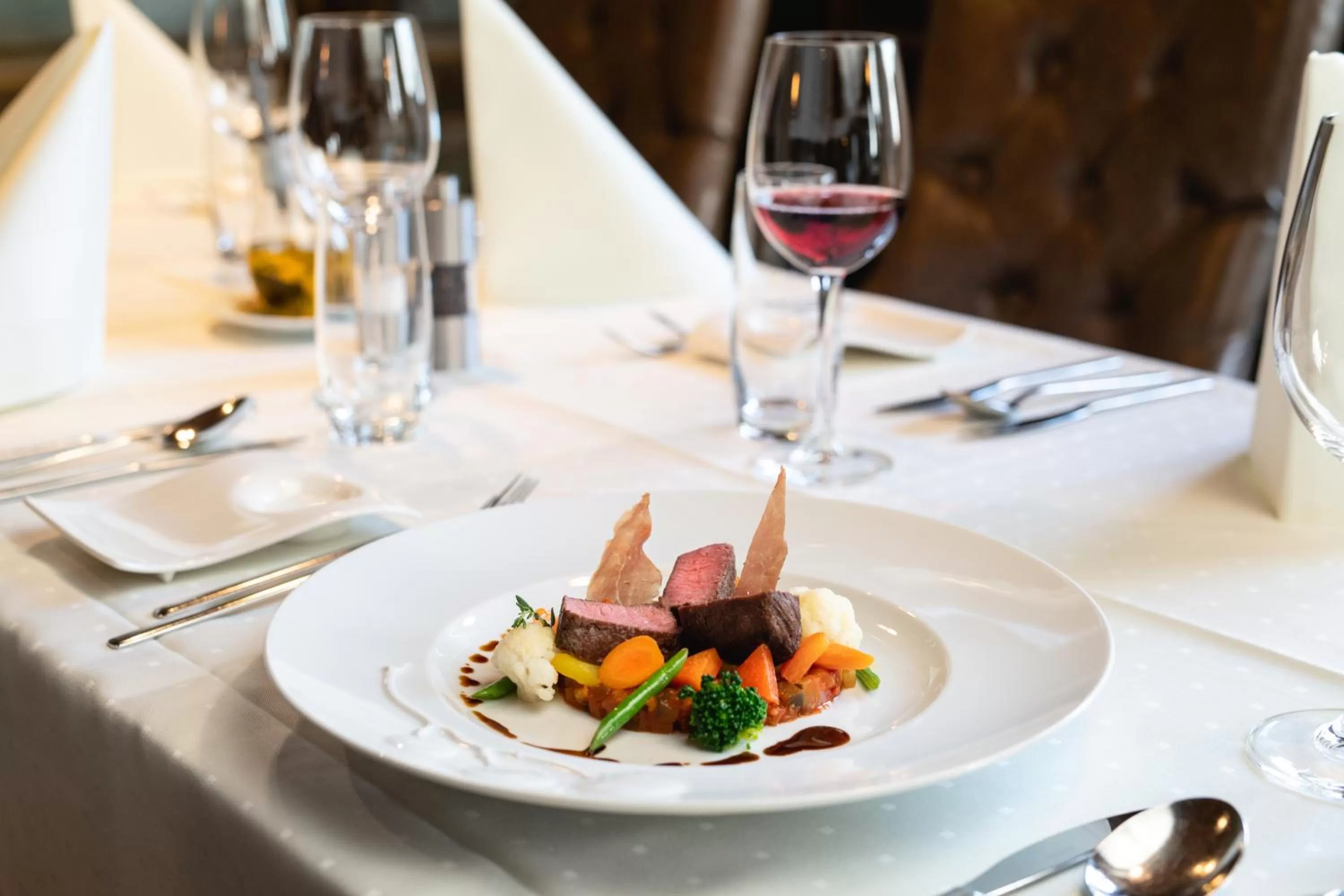 Food, Restaurant/Places to Eat in Hotel zum goldenen Kreuz