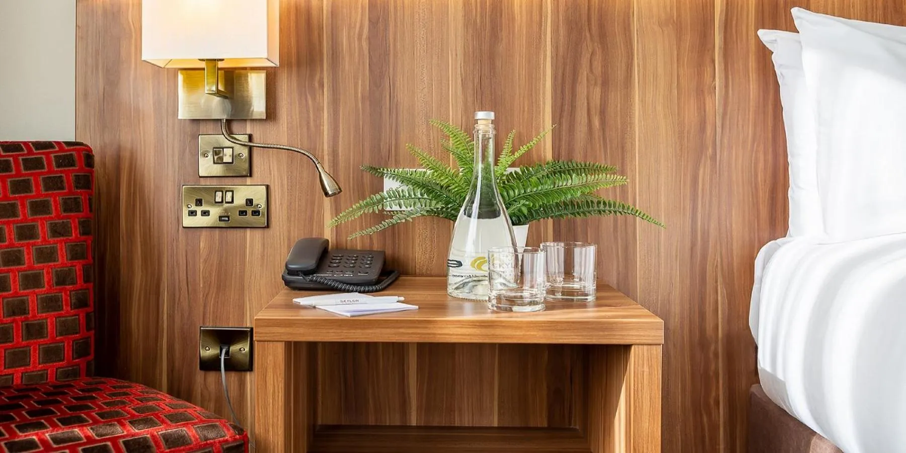 Bed in Dublin Skylon Hotel