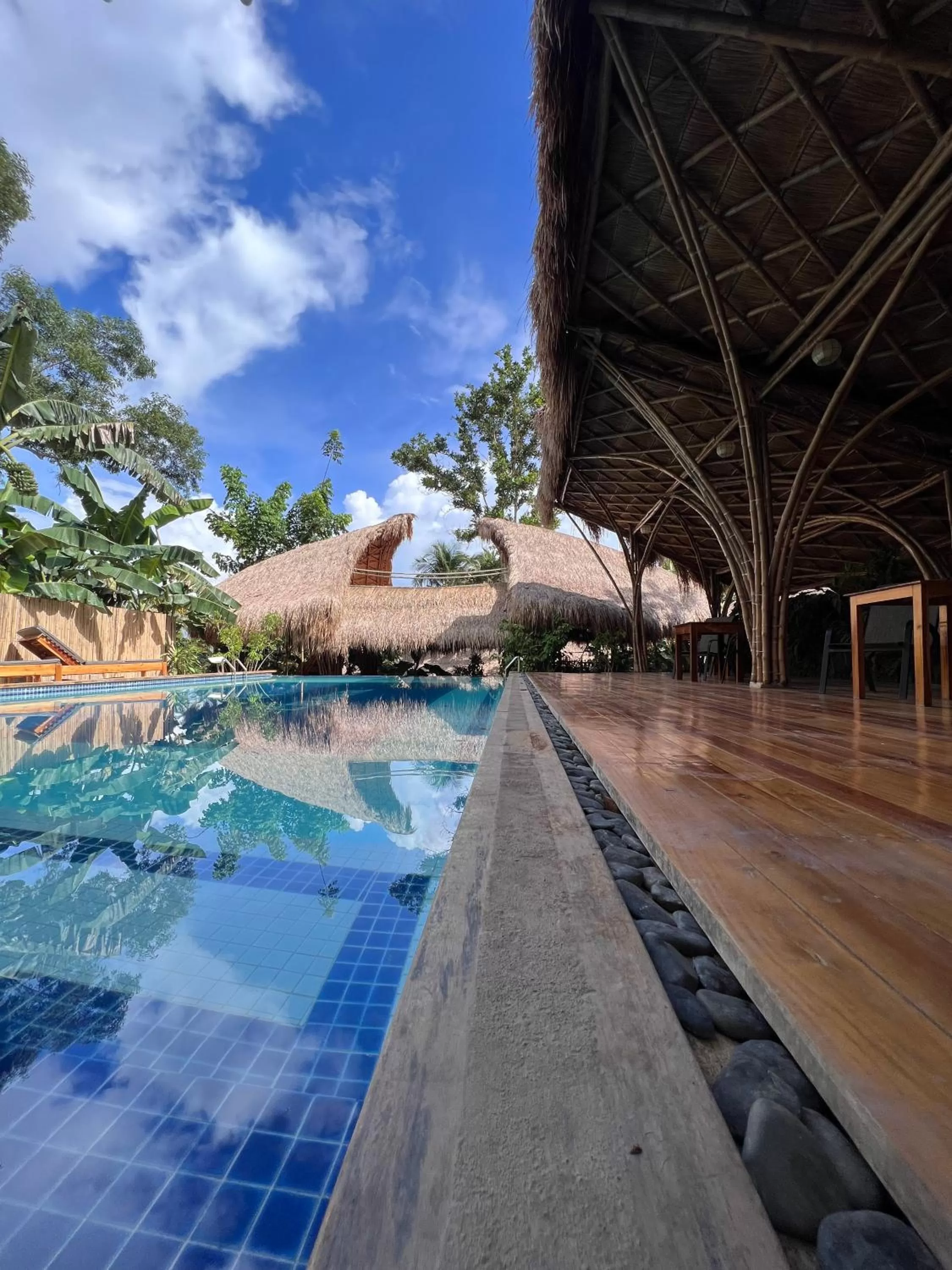 Swimming pool in La Colonial Resort
