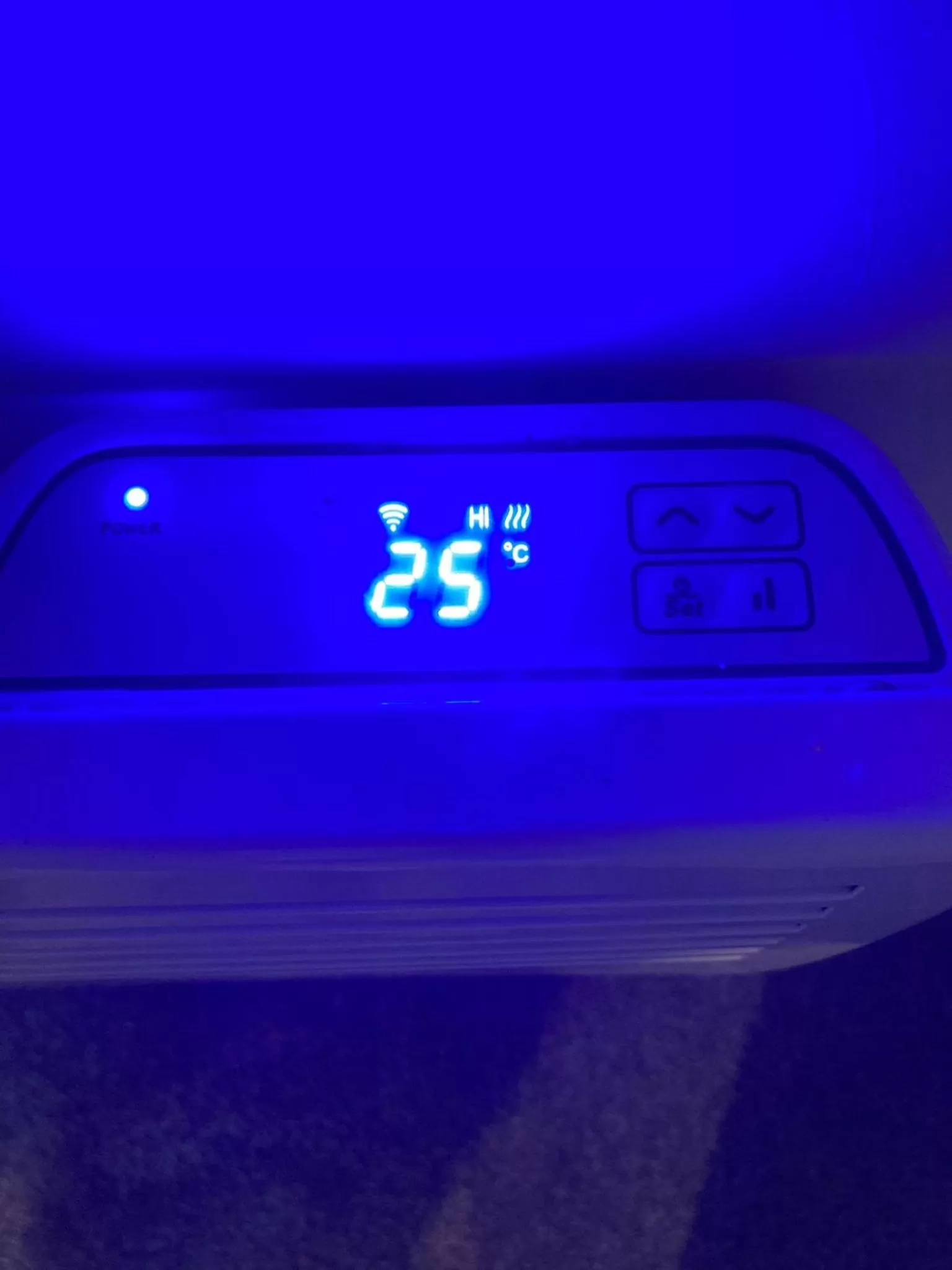 internet in The New Apollo Hotel