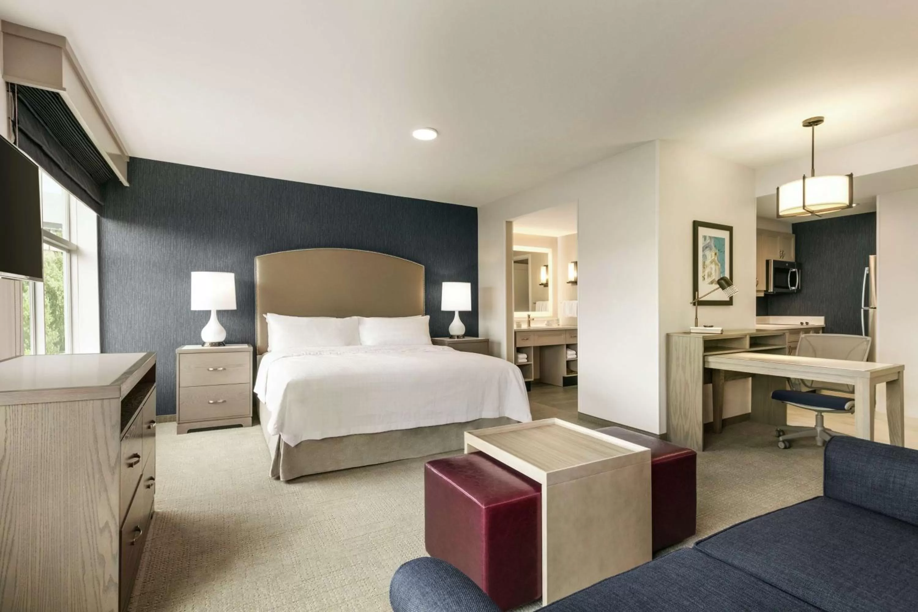 Bedroom, Bed in Homewood Suites By Hilton Worcester