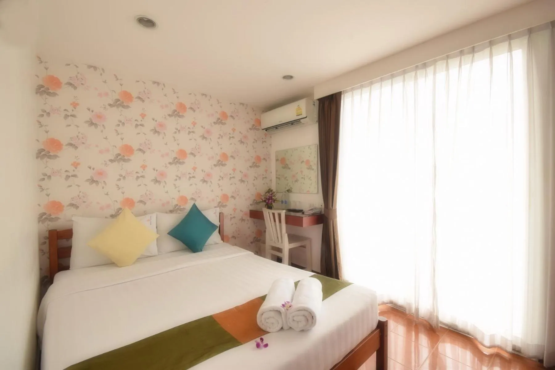 Bed in Blissotel Ratchada