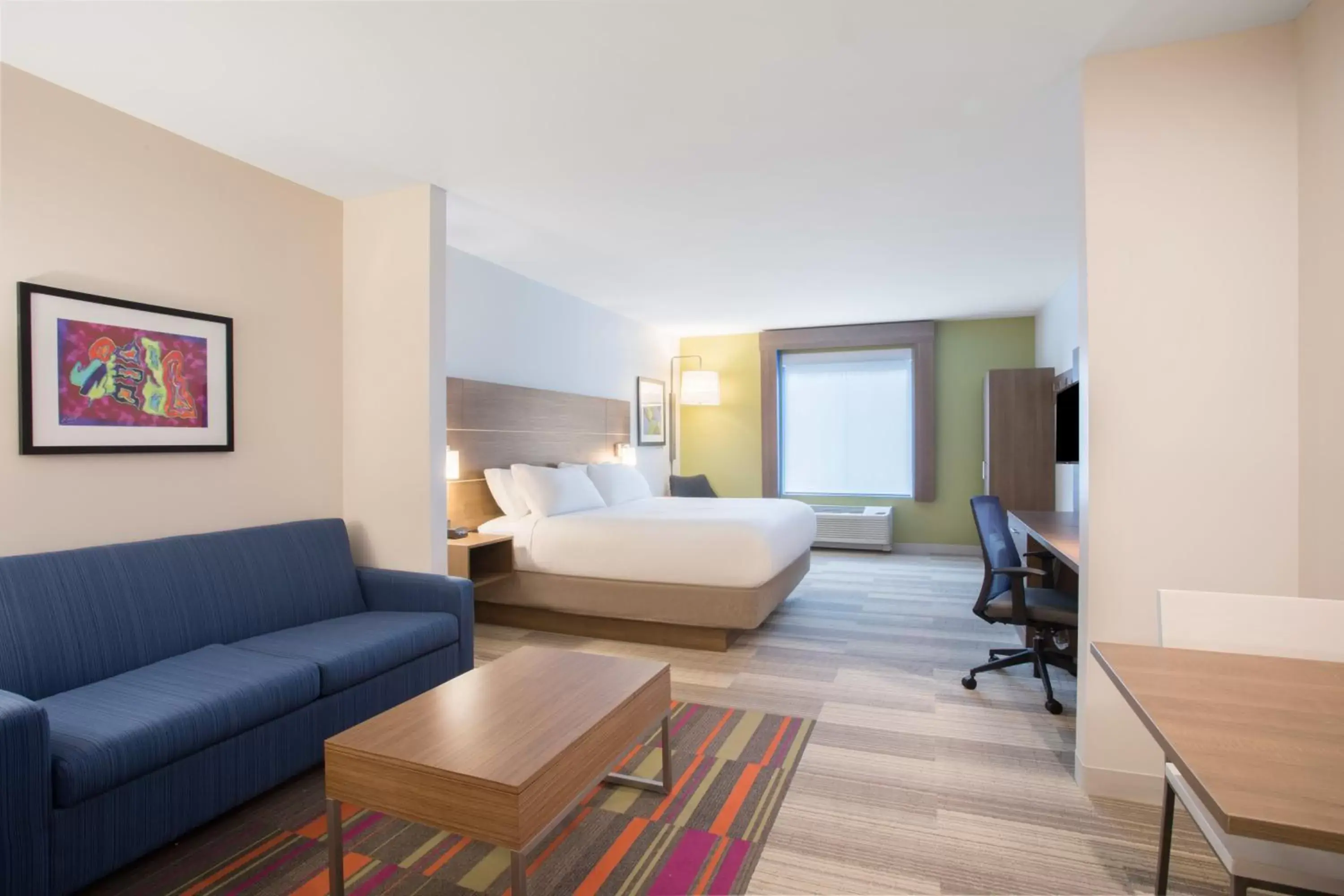King Suite in Holiday Inn Express & Suites Owings Mills-Baltimore Area by IHG King Suite in Holiday Inn Express & Suites Owings Mills-Baltimore Area by IHG