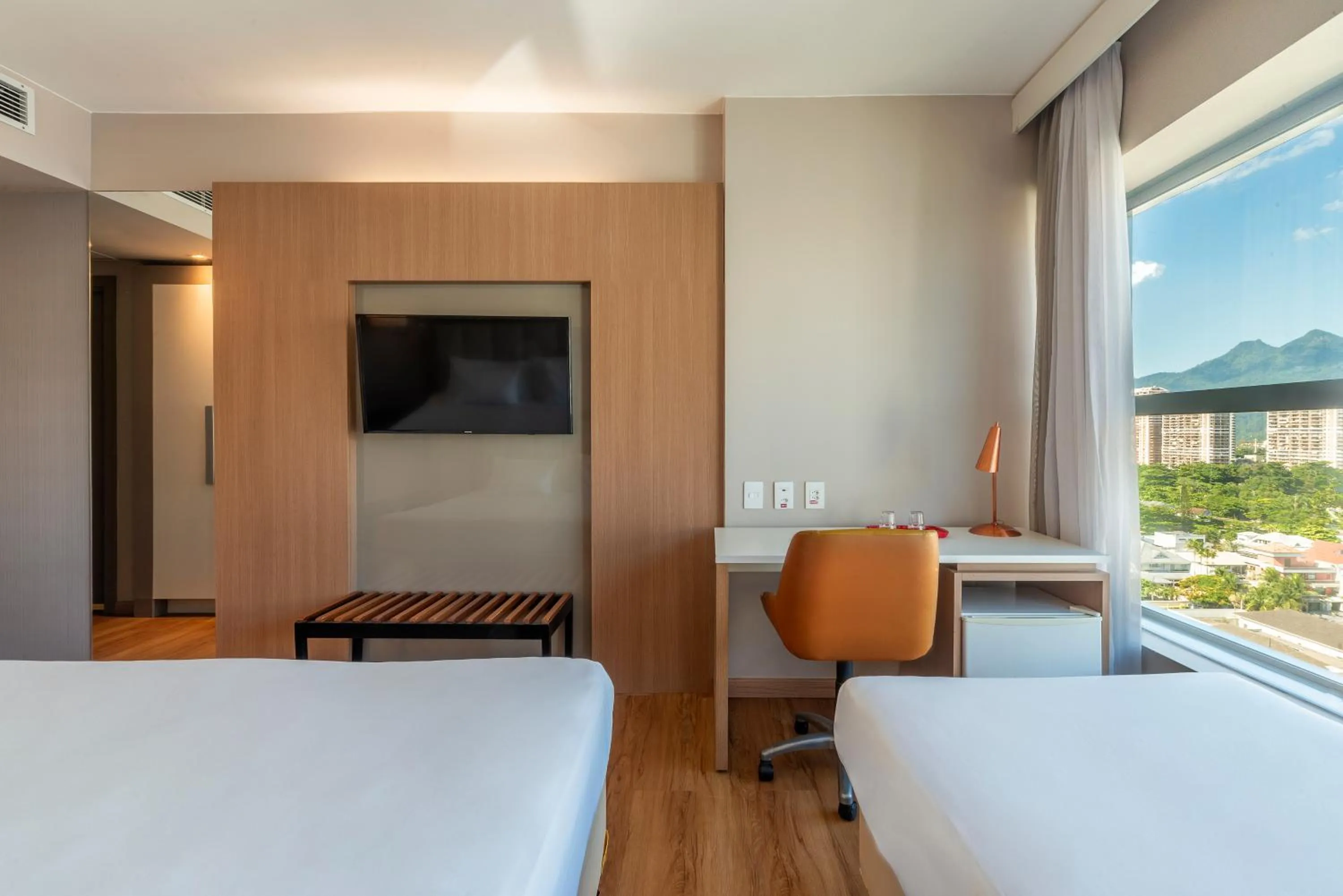 TV and multimedia, Bed in Laghetto Stilo Barra