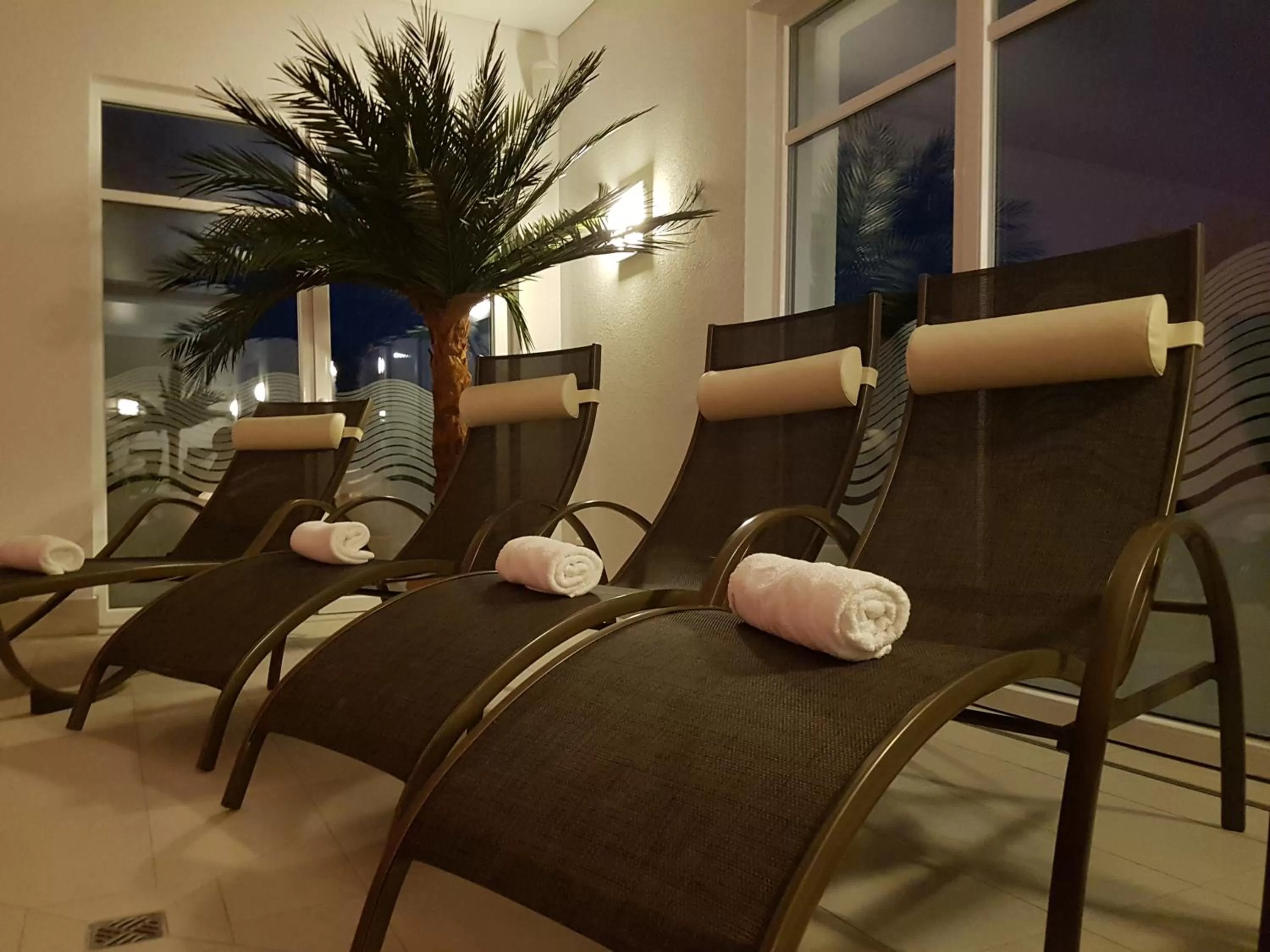 Swimming pool in Avalon Hotel Bellevue