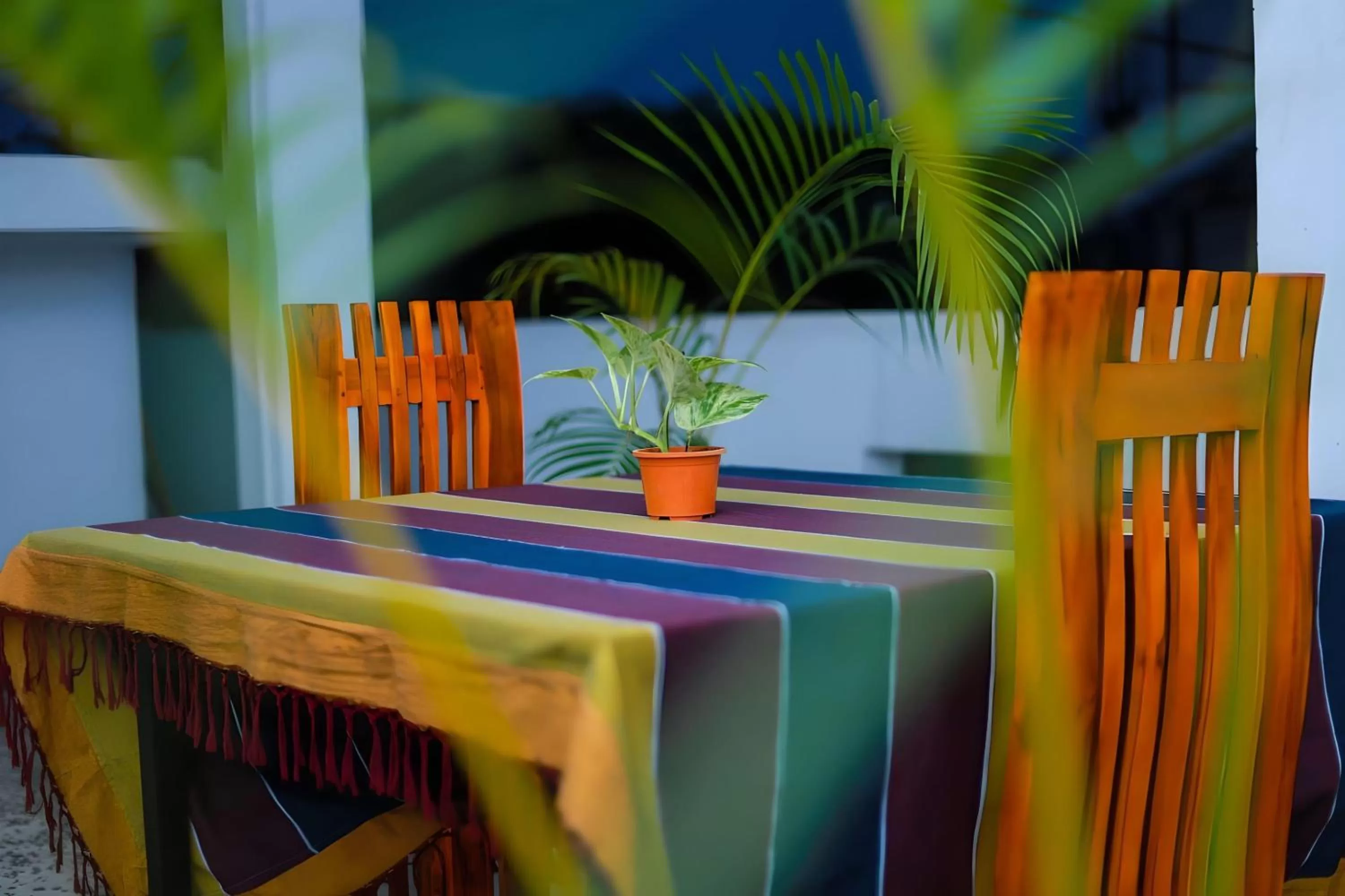 Restaurant/places to eat in Royal Hub