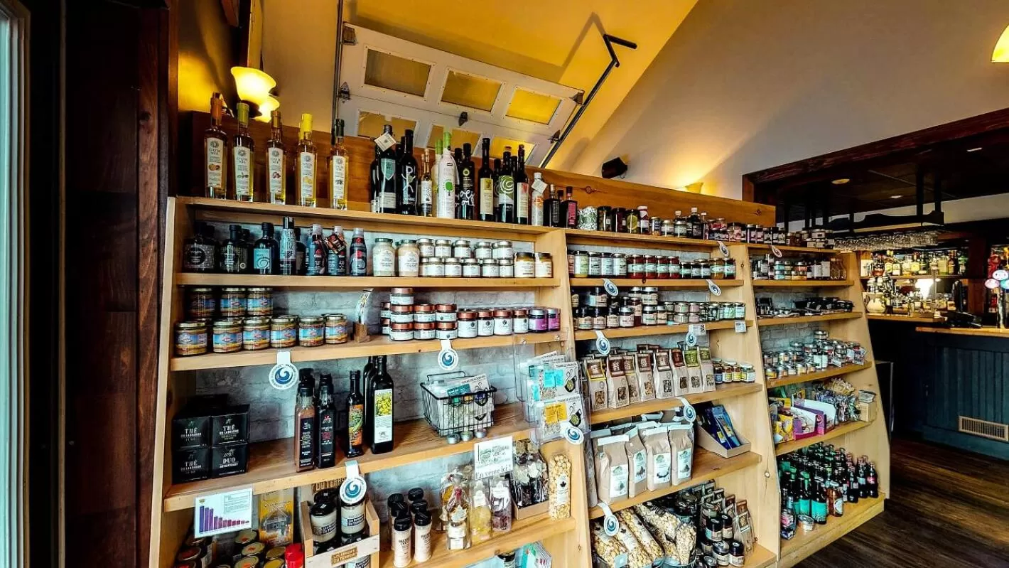 On-site shops in Auberge Du Marchand