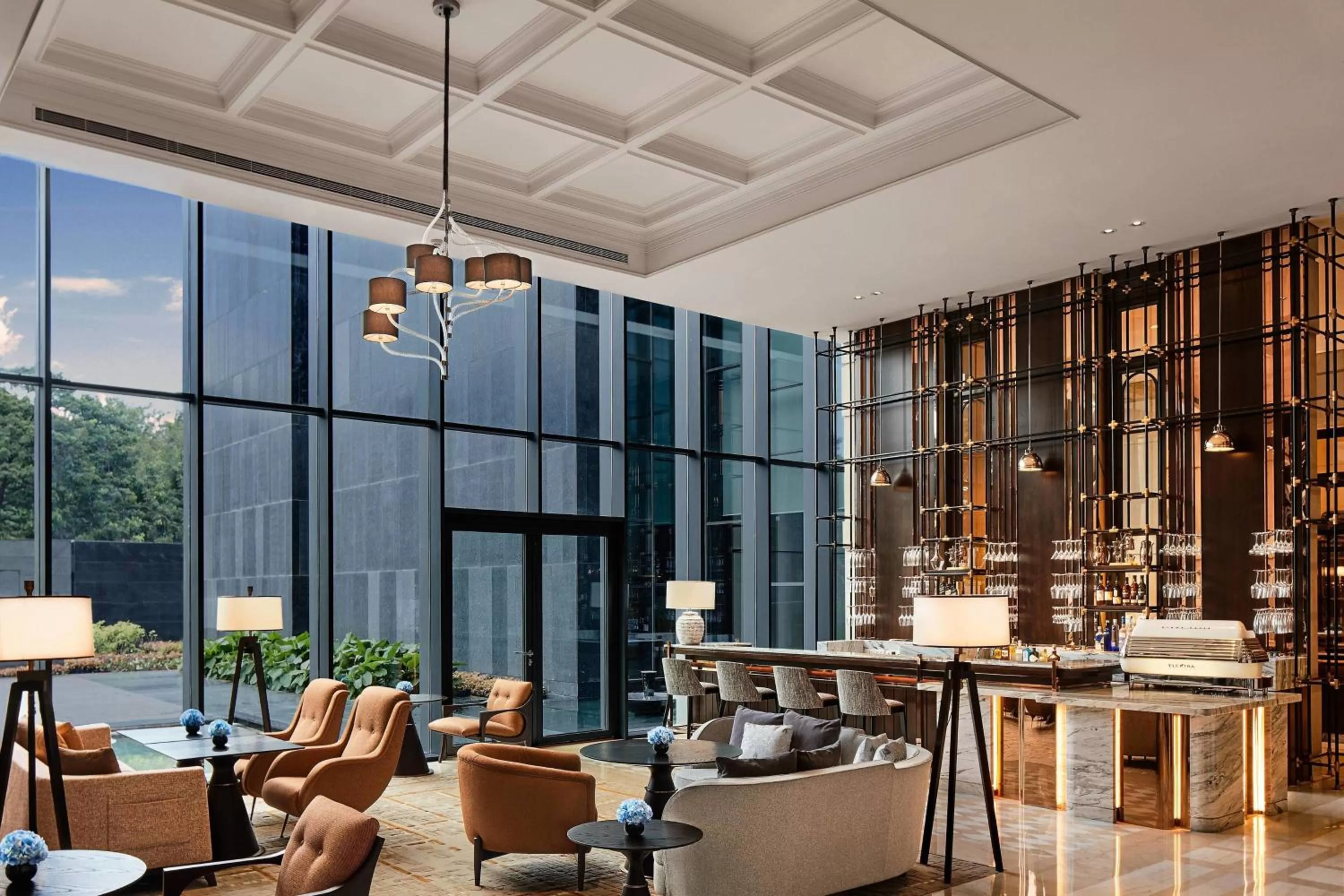 Lounge or bar in The Ritz-Carlton, Pune
