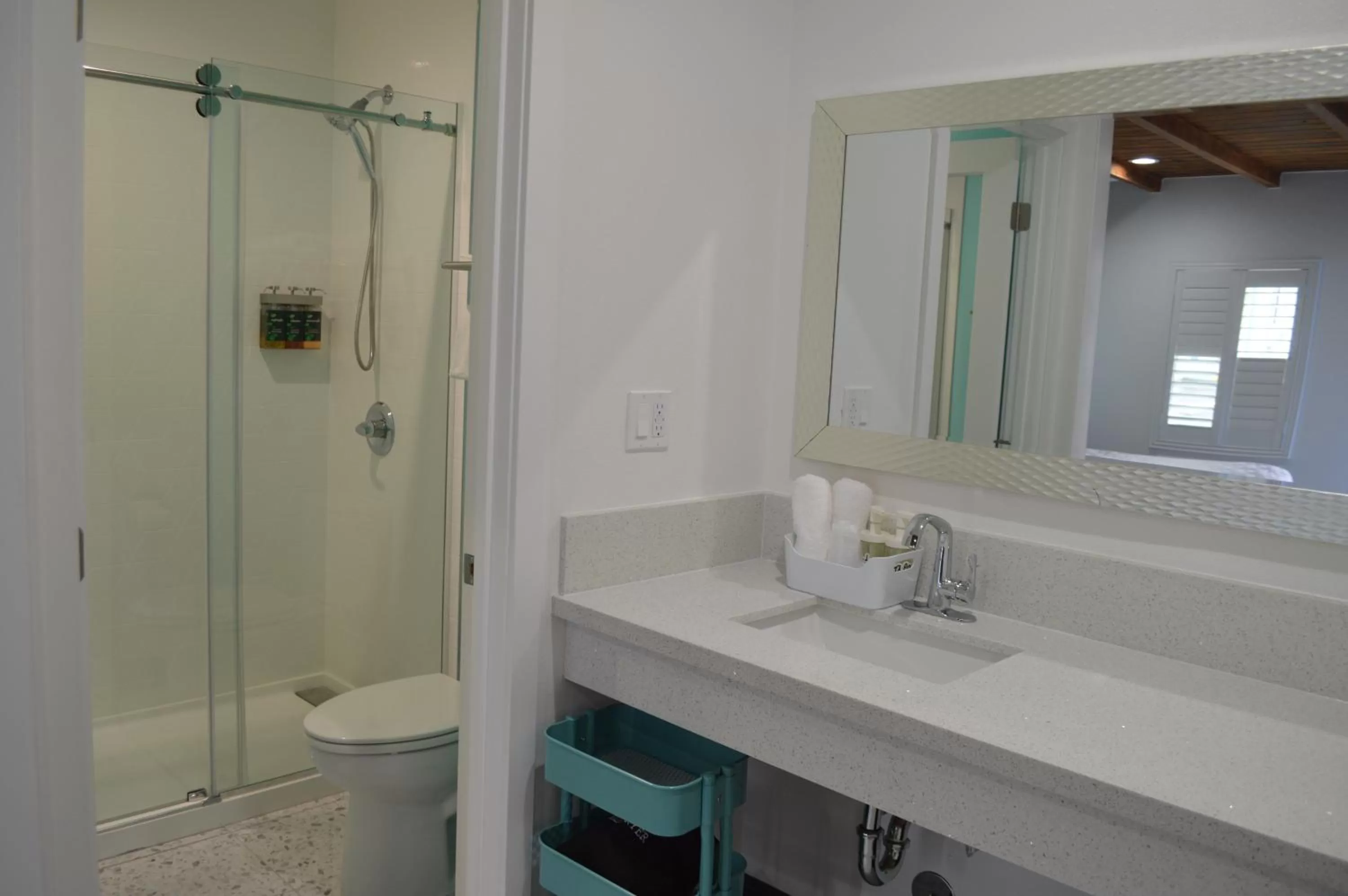 Shower in Calafia Inn San Clemente Newly renovated