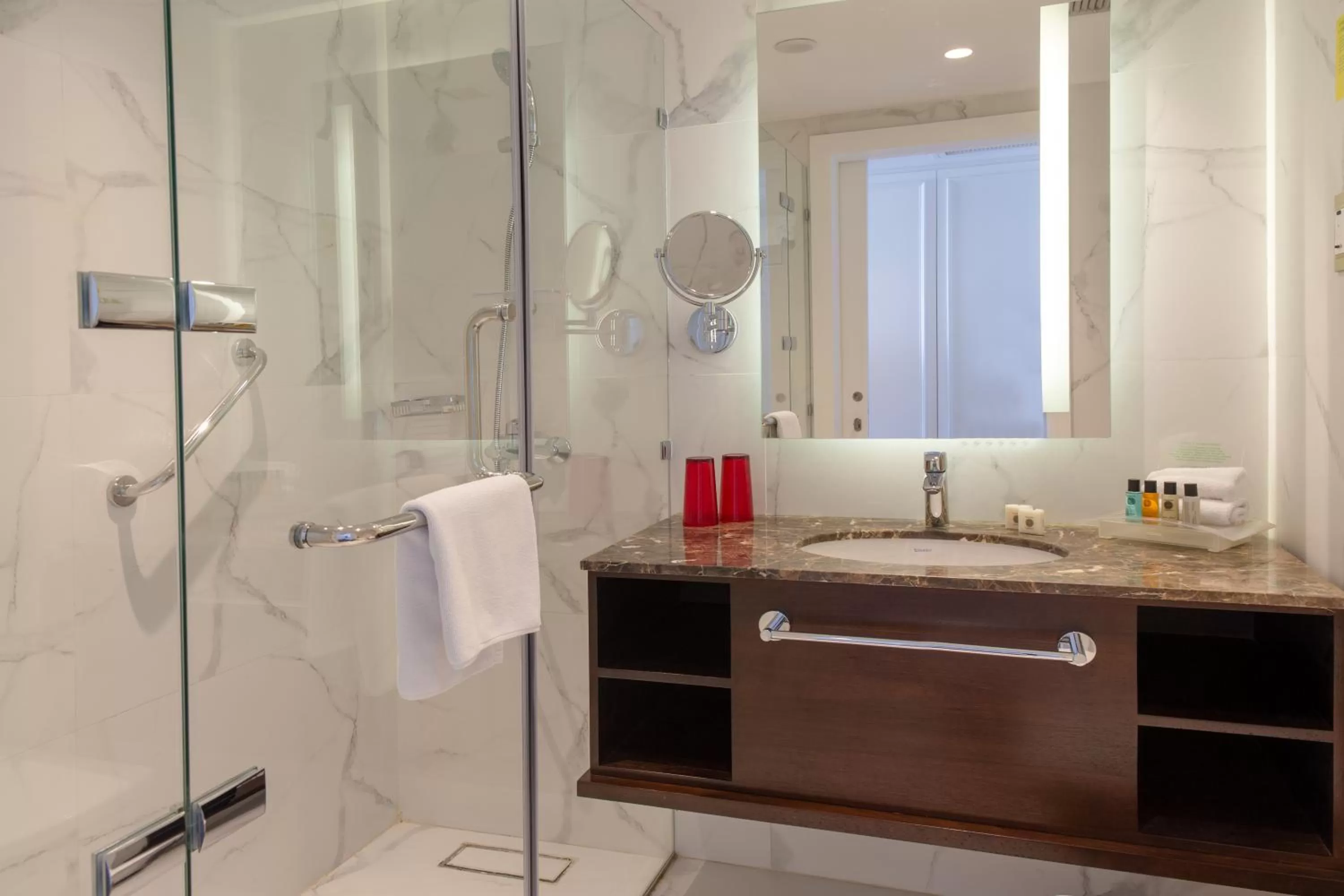 Shower in Mövenpick Hotel Amman