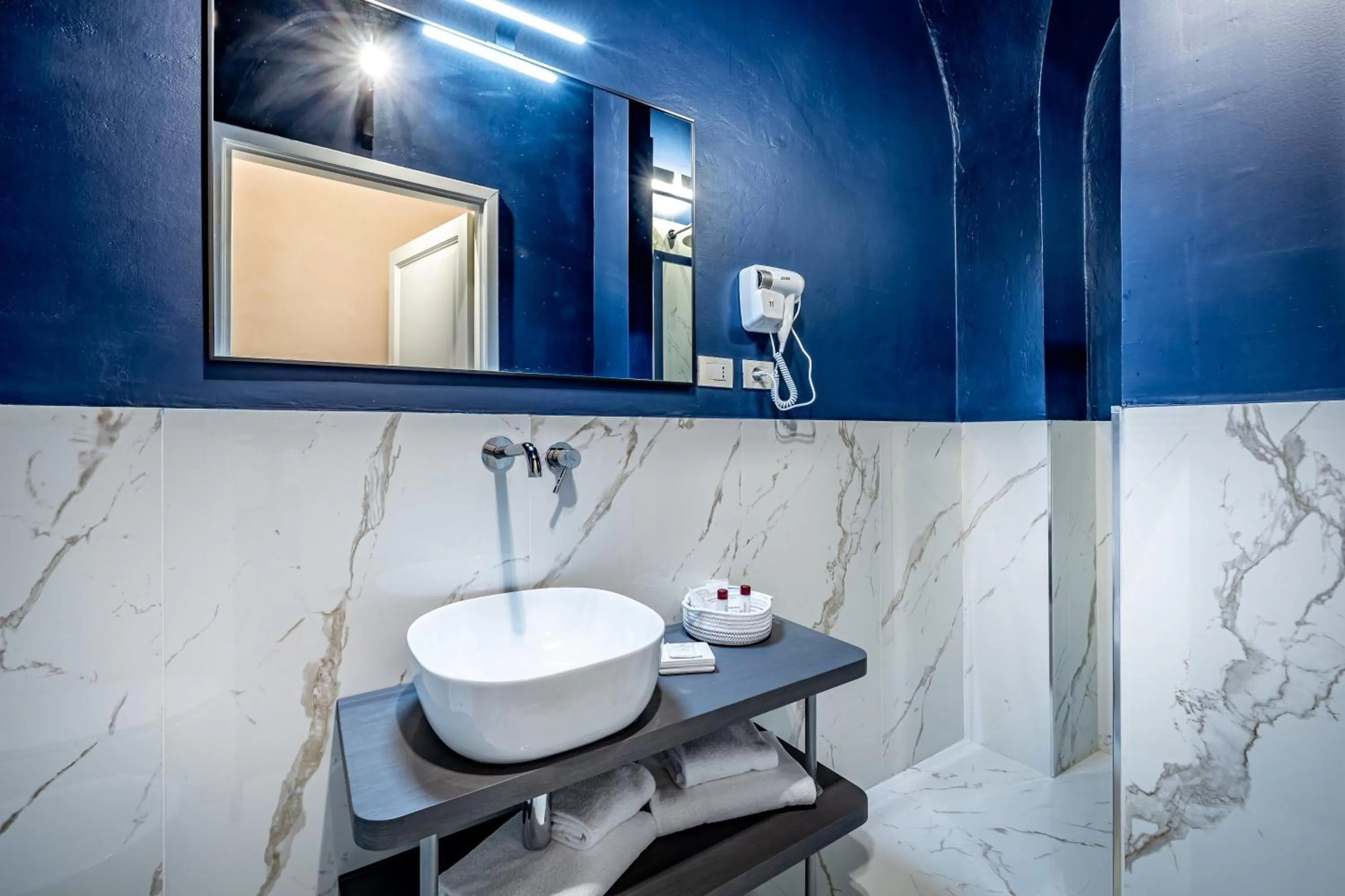 Bathroom in Hotel La Scaletta al Ponte Vecchio