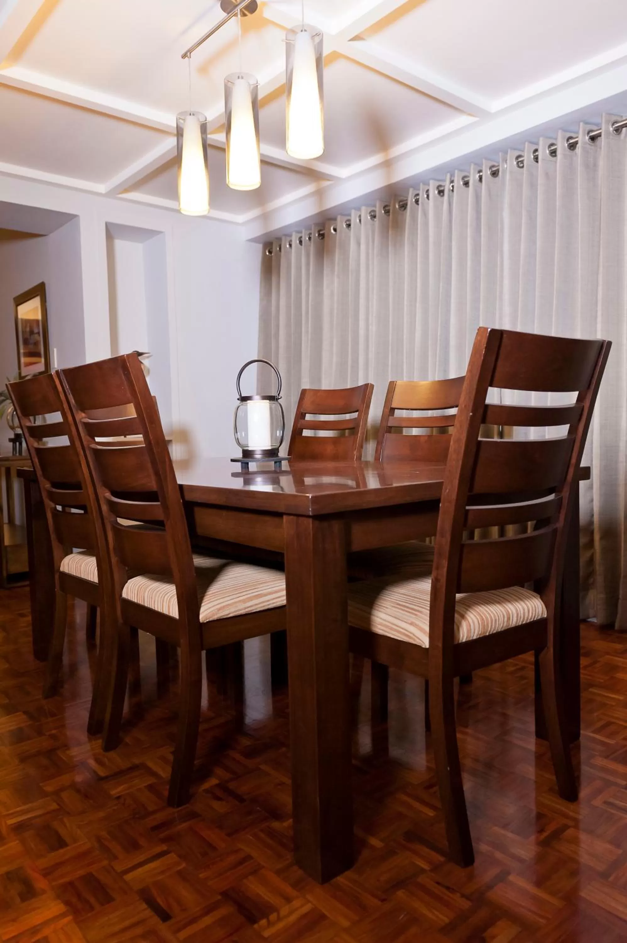 Dining area in Copacabana Apartment Hotel