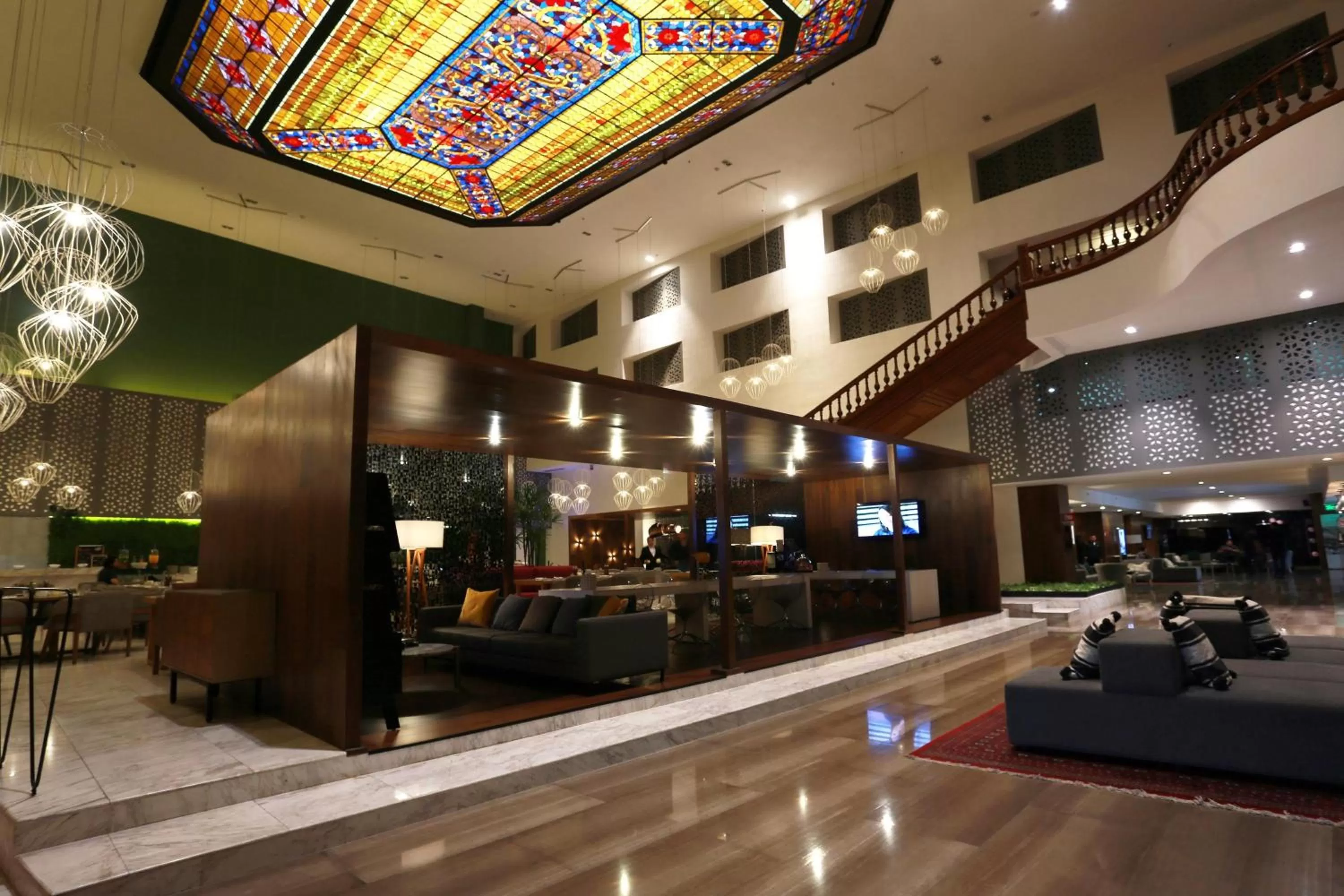 Seating area in Wyndham Monterrey Ambassador Centro