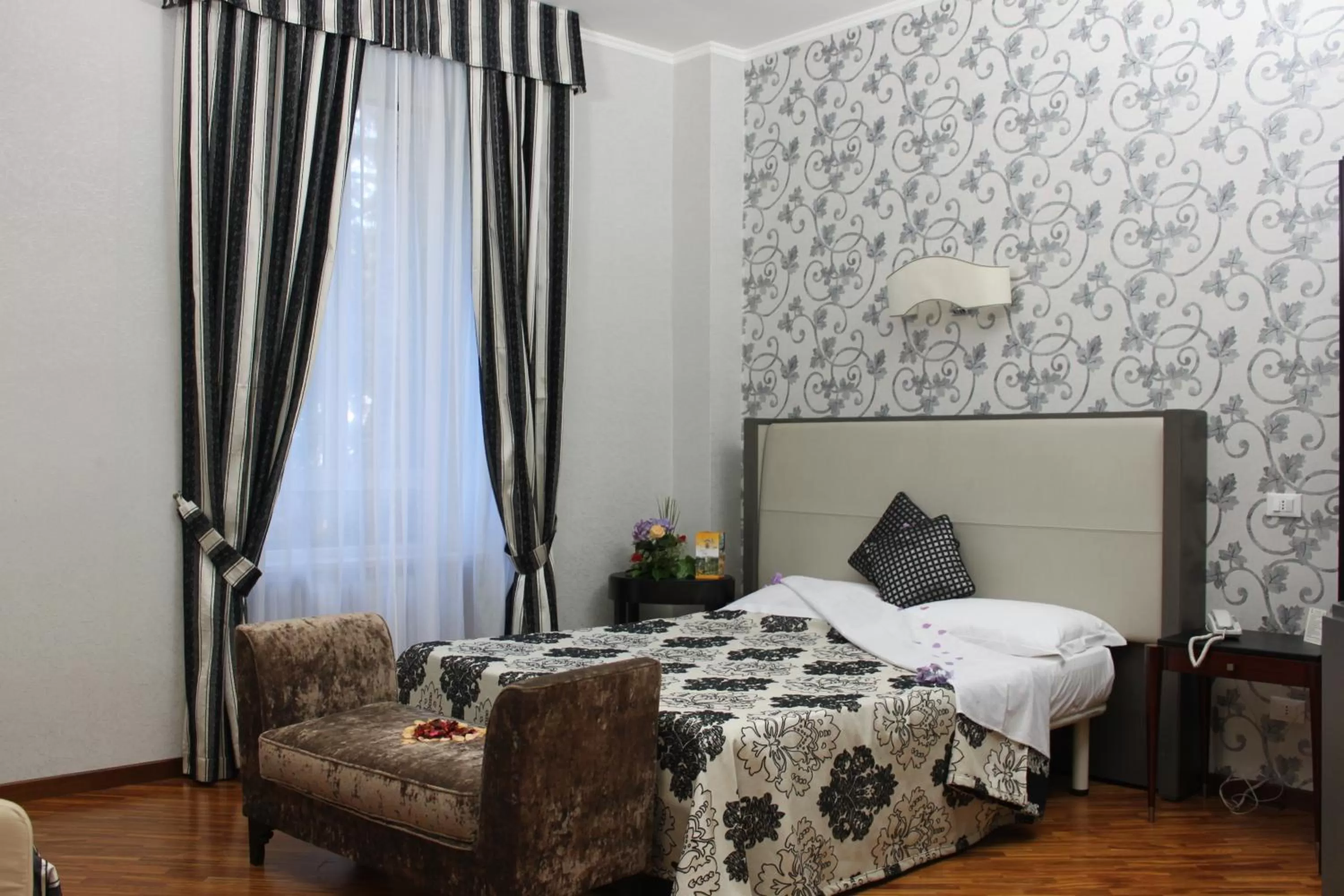 Bed in Hotel Villa Aricia