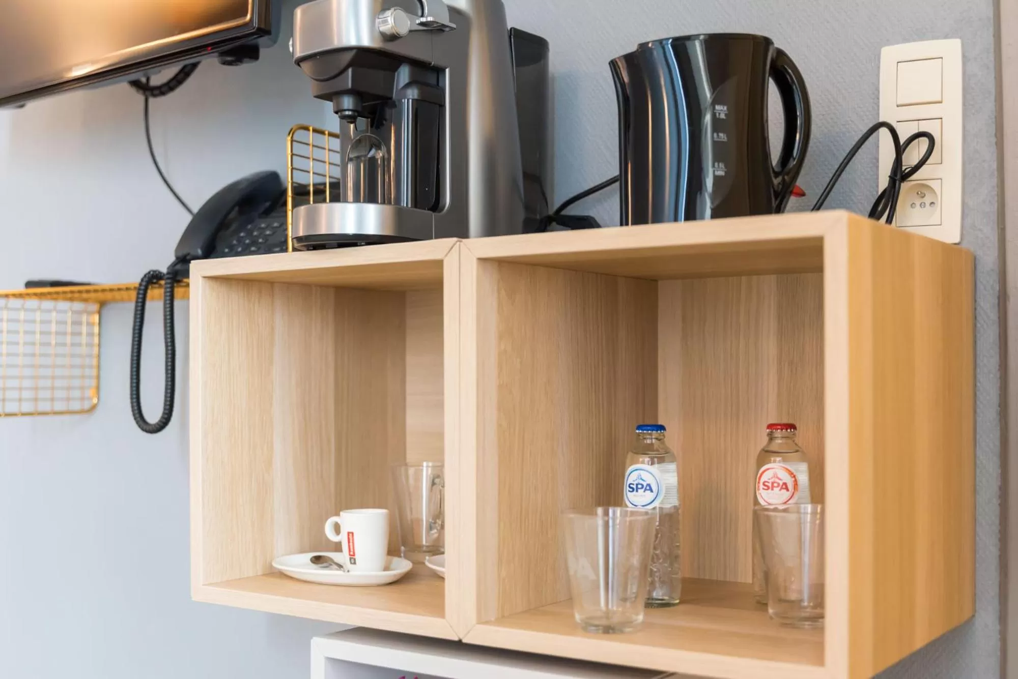 Coffee/tea facilities in Hôtel Imperi'Ale