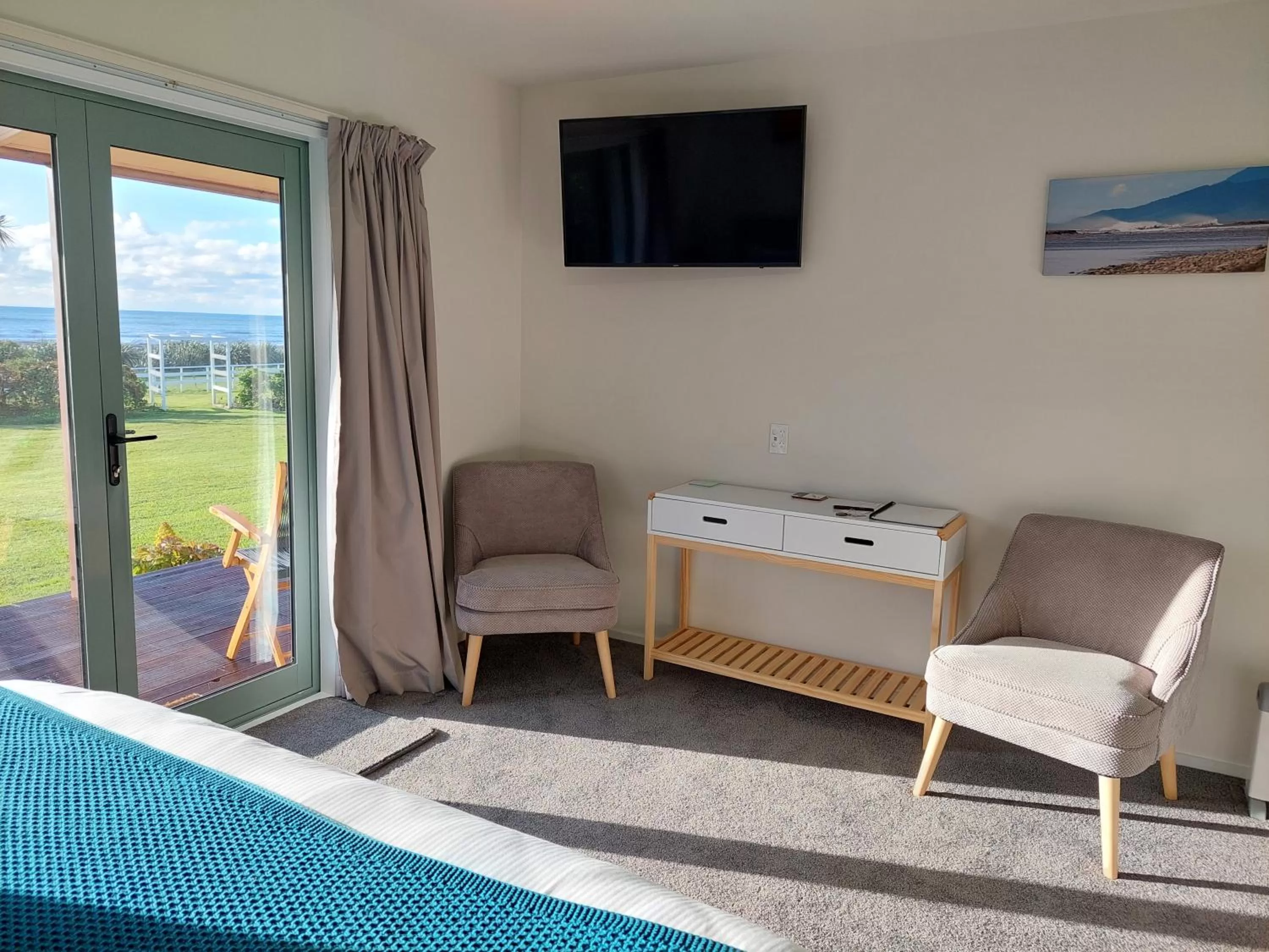 TV and multimedia in Awatuna Sunset Lodge