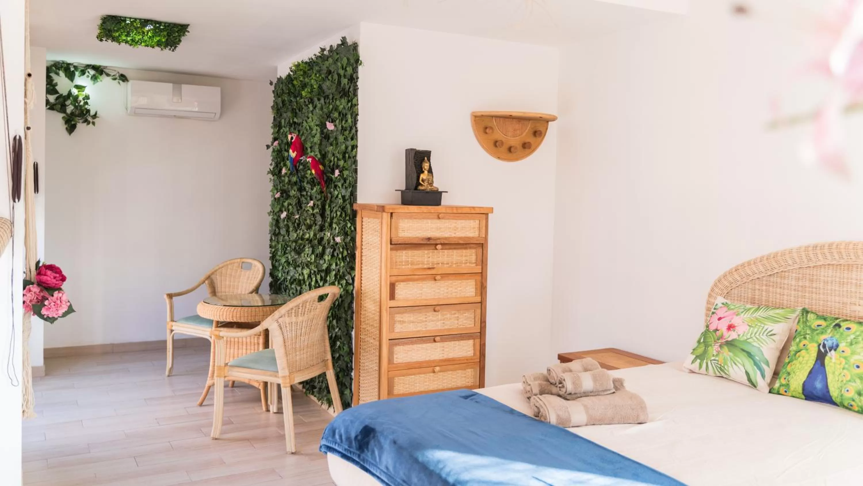 Bed in Banana Beach Patacona