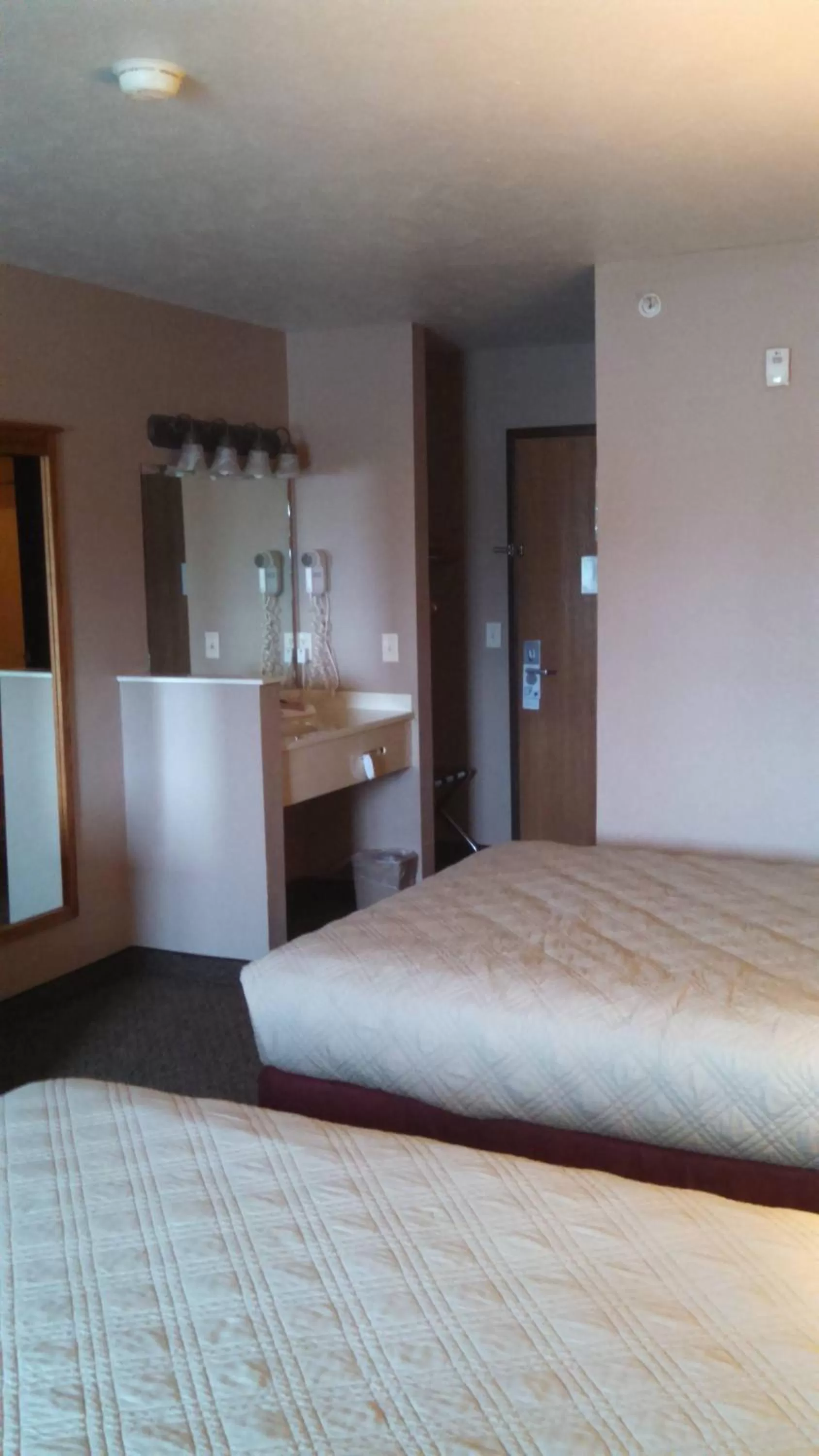 Bed in Capri Inn & Suites - Beatrice