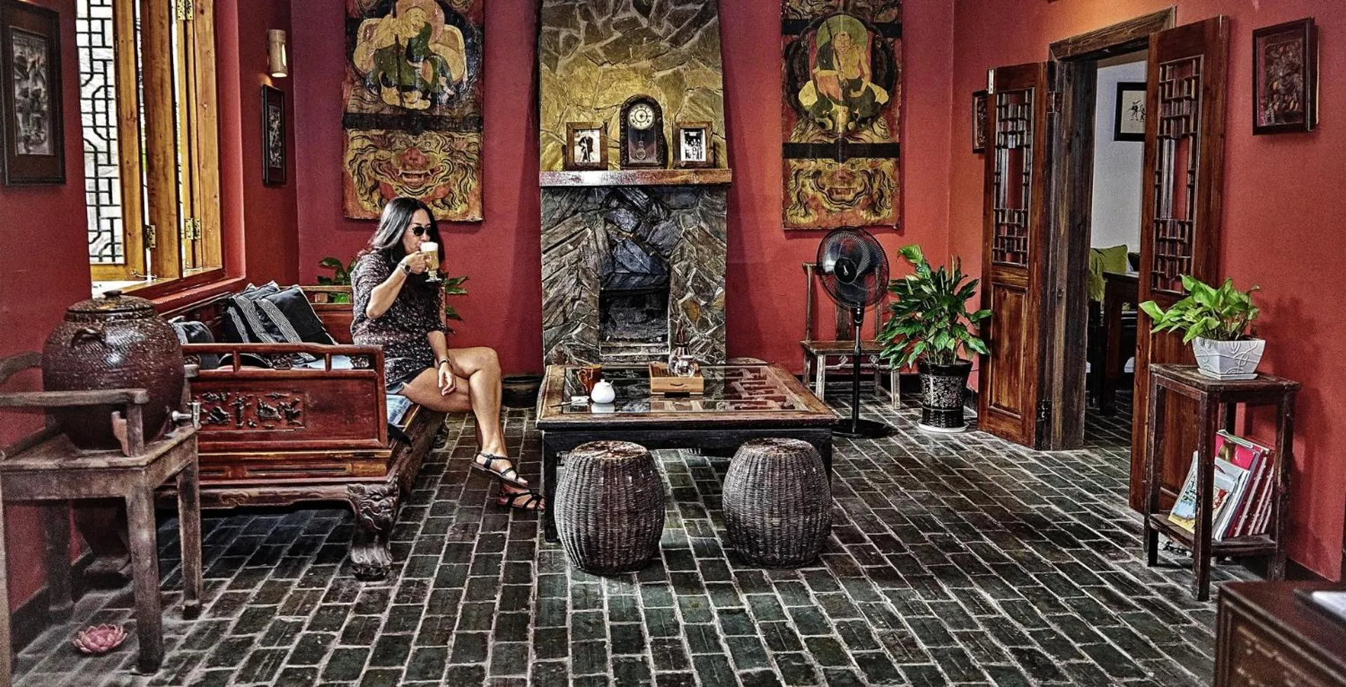 Communal lounge/ TV room in Yangshuo Village Inn Boutique Hotel