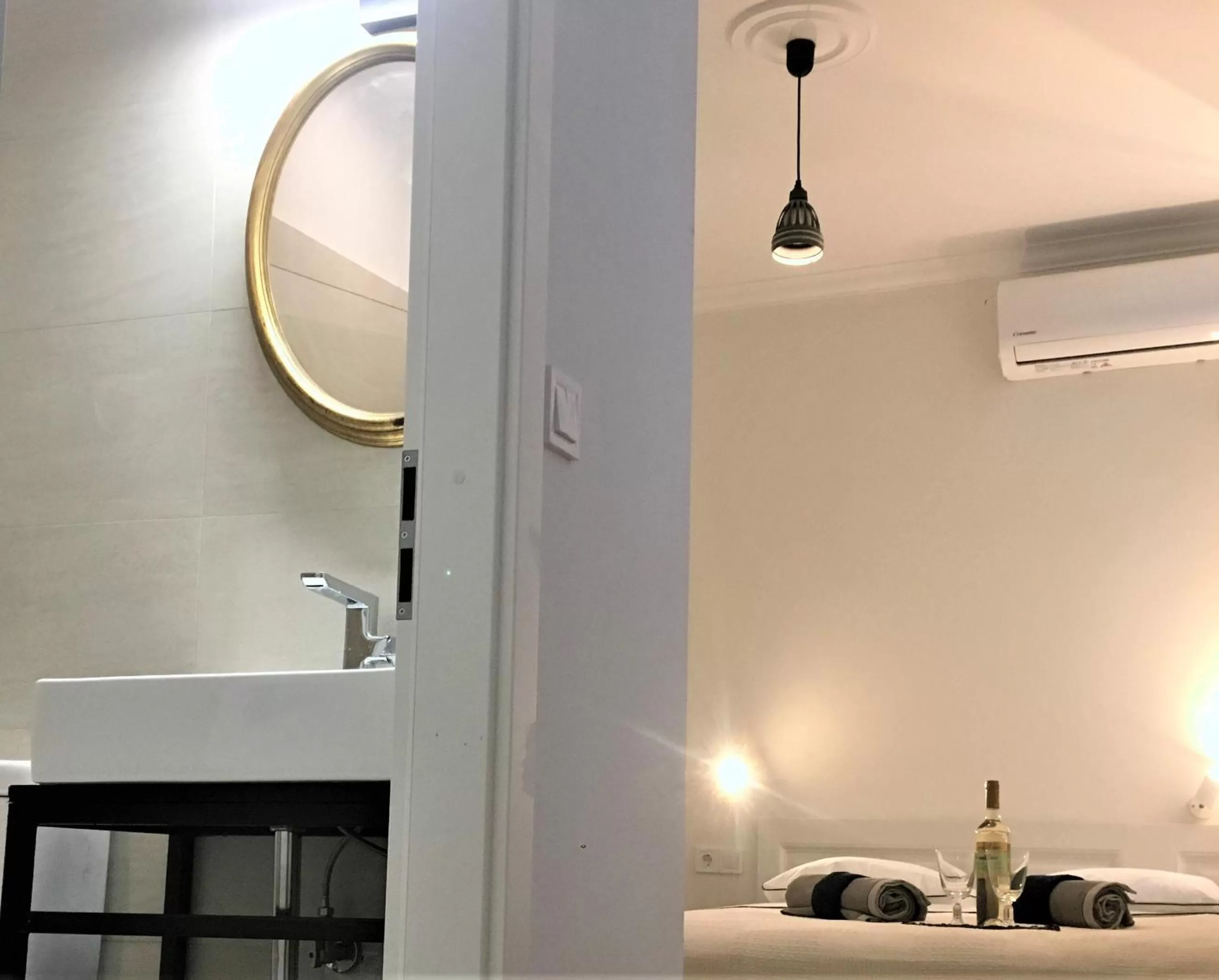 Troon of Athens Apartments