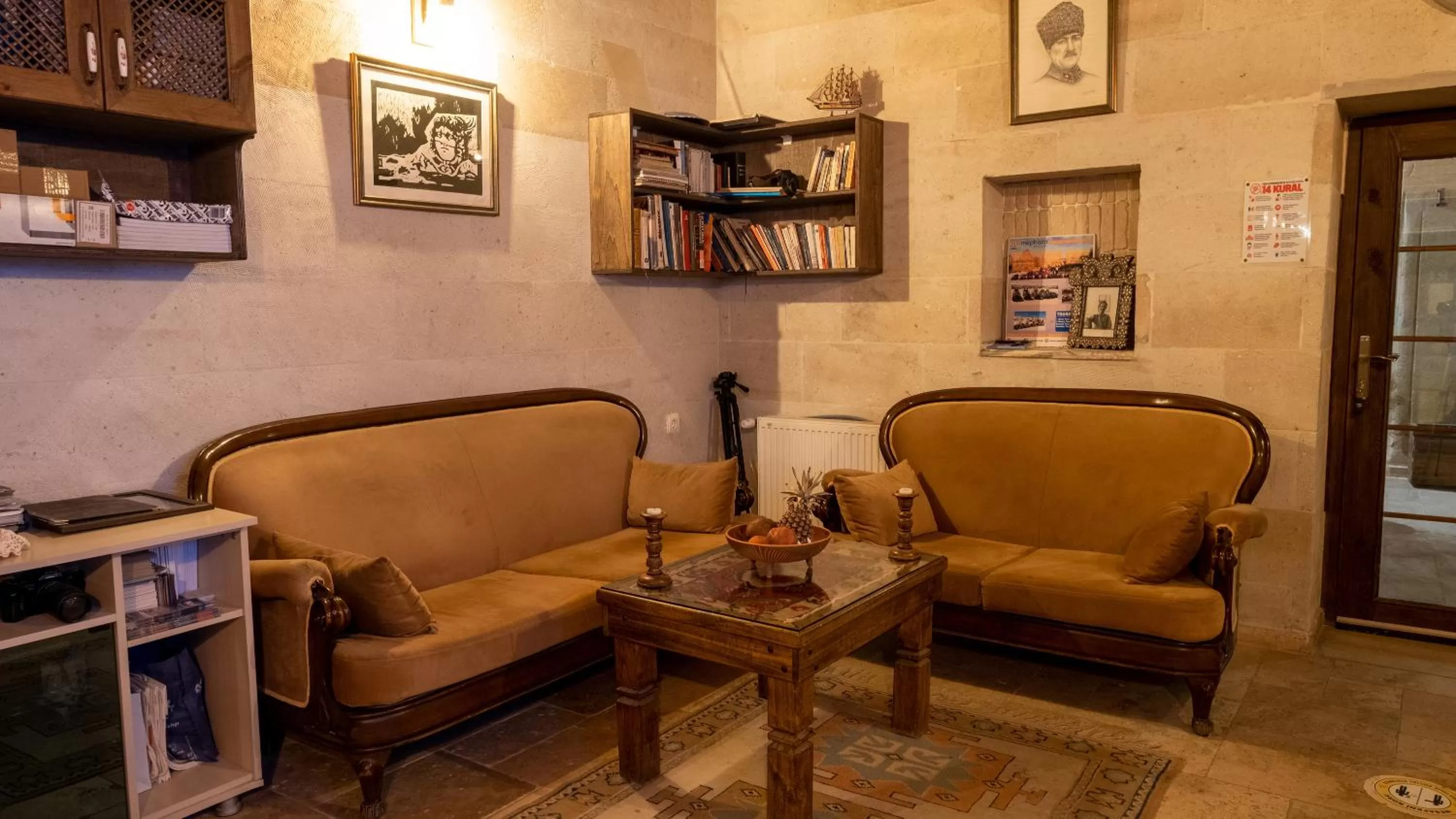 Lobby or reception in In Stone House