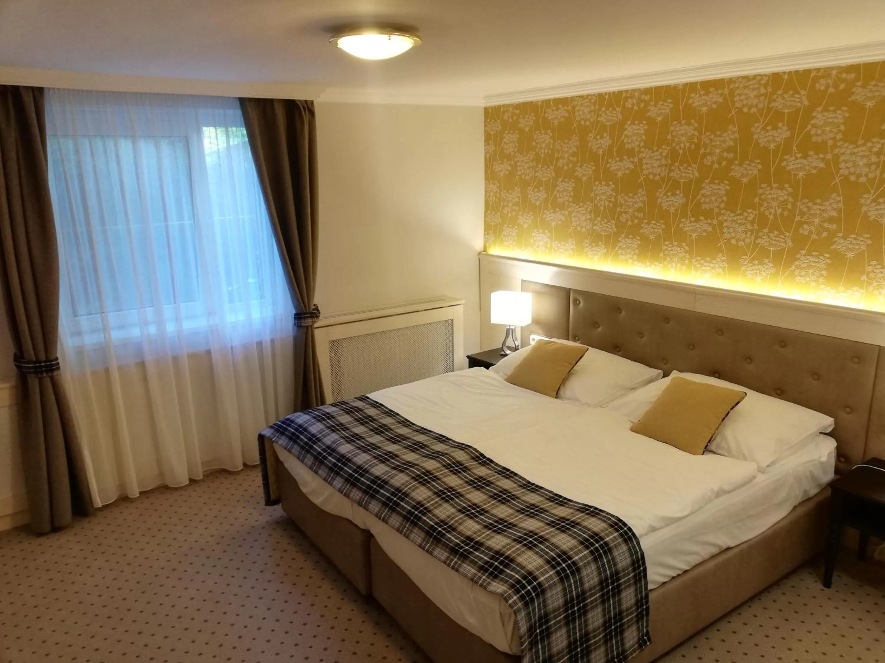 Photo of the whole room, Bed in Villa Medici Hotel & Restaurant