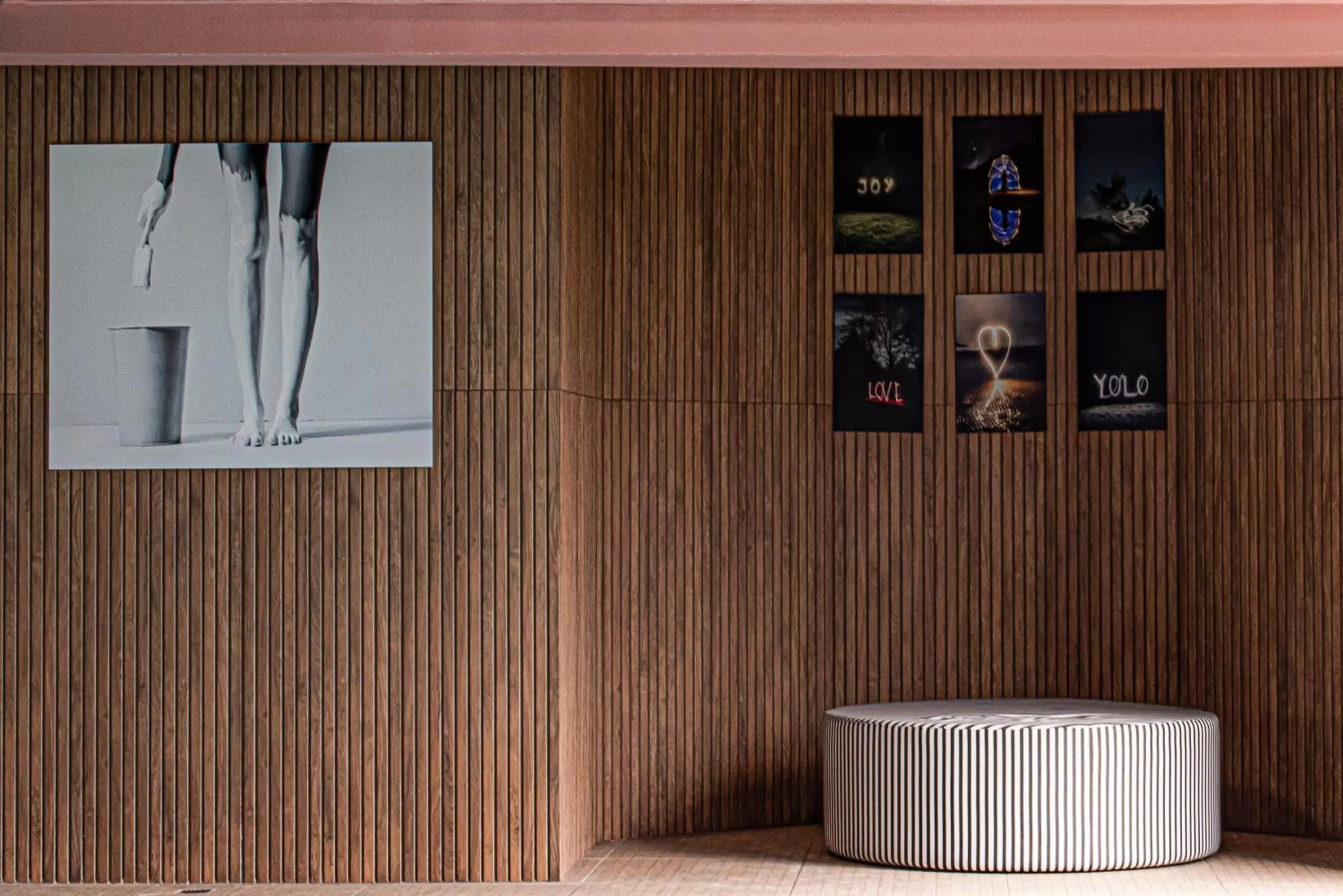 Decorative detail in Tribe Carcassonne