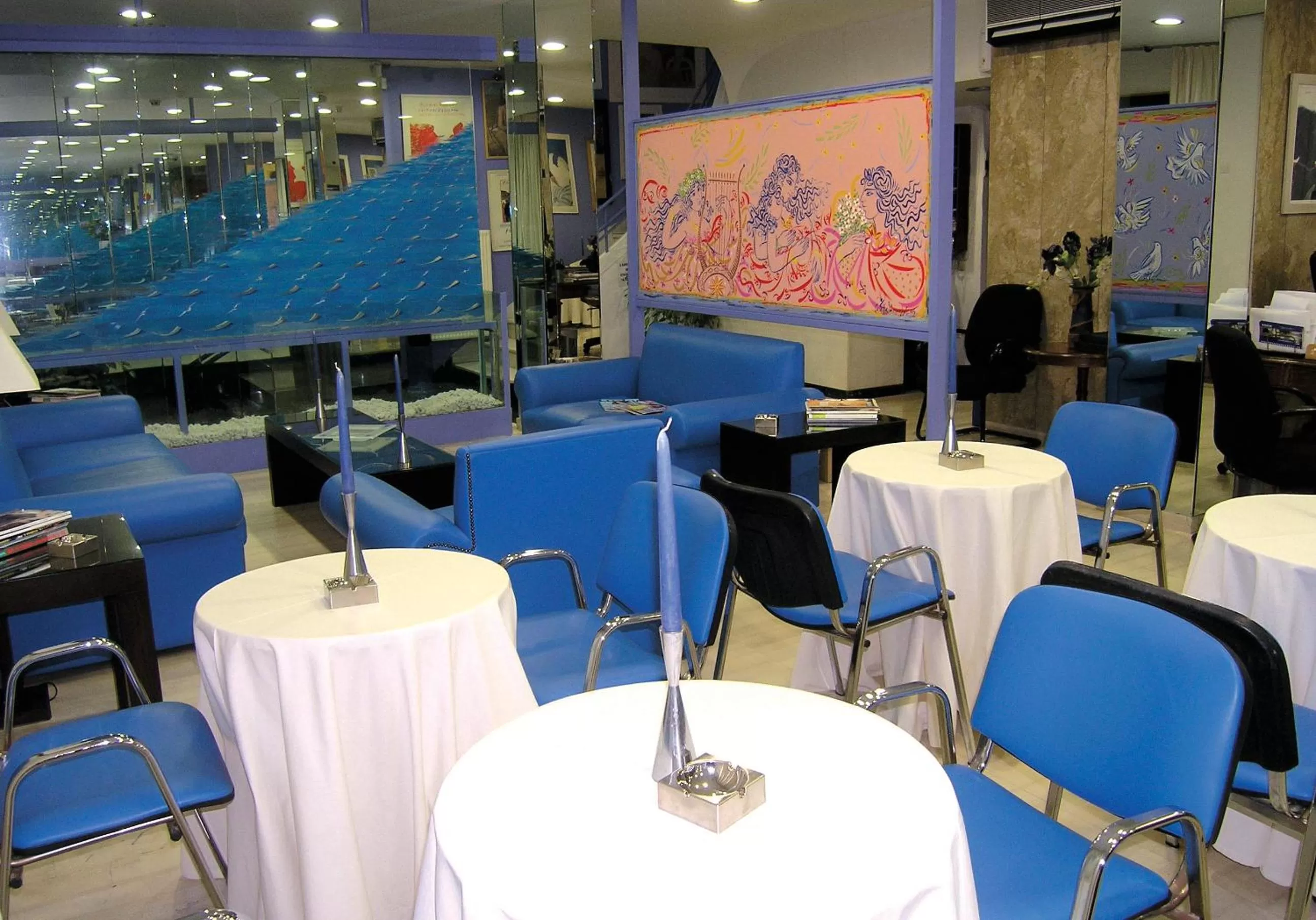 Lobby or reception in ROY Hotel