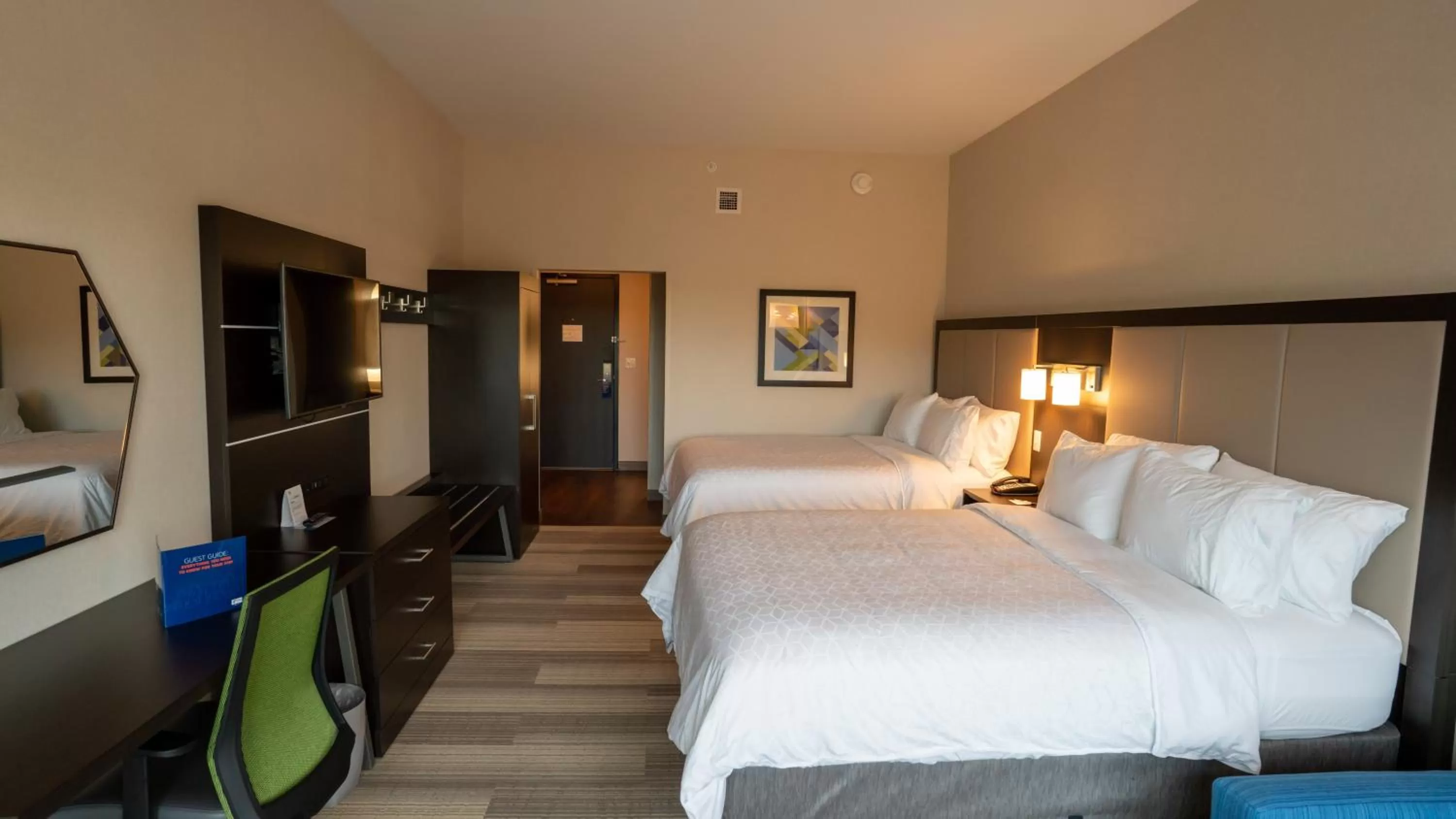 Photo of the whole room, Bed in Holiday Inn Express & Suites Richburg by IHG