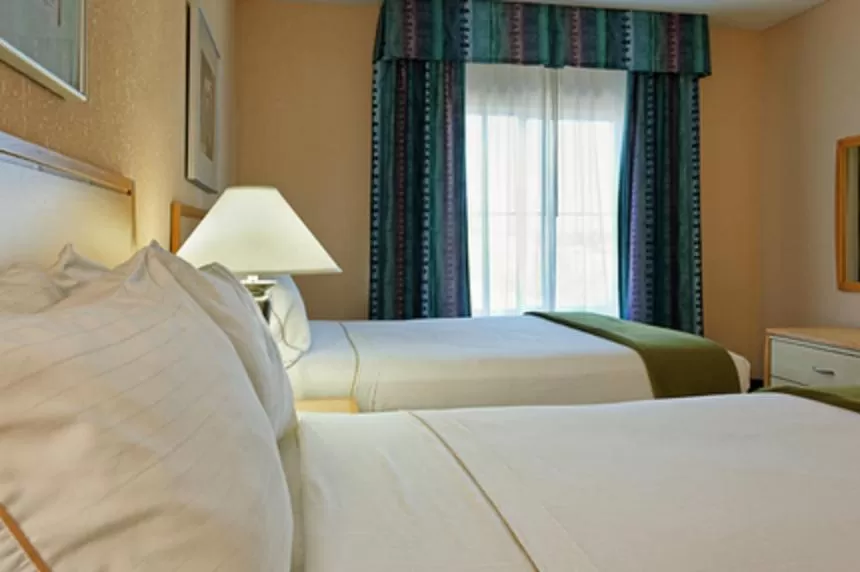 Day, Bed in Holiday Inn Express Hotel & Suites San Antonio - Rivercenter Area by IHG
