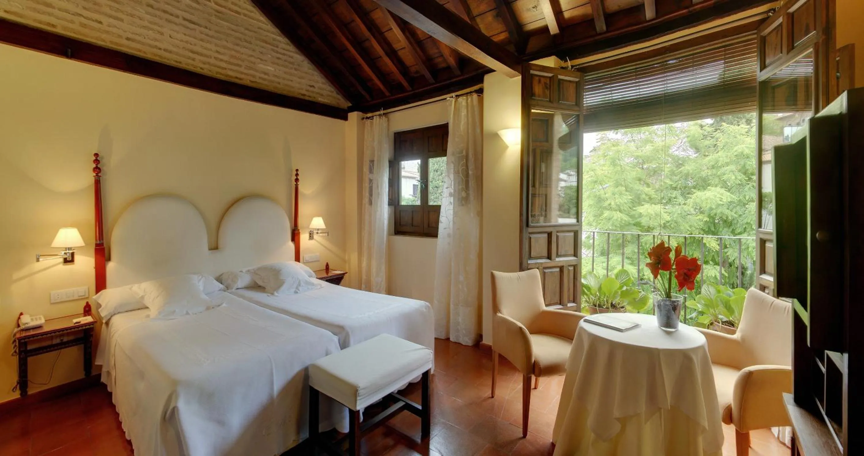 Photo of the whole room, Bed in Hotel Casa Morisca