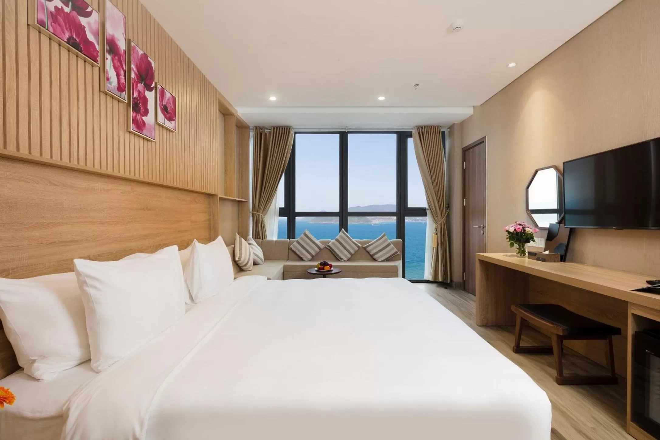 Photo of the whole room, Bed in Emerald Bay Hotel & Spa Nha Trang
