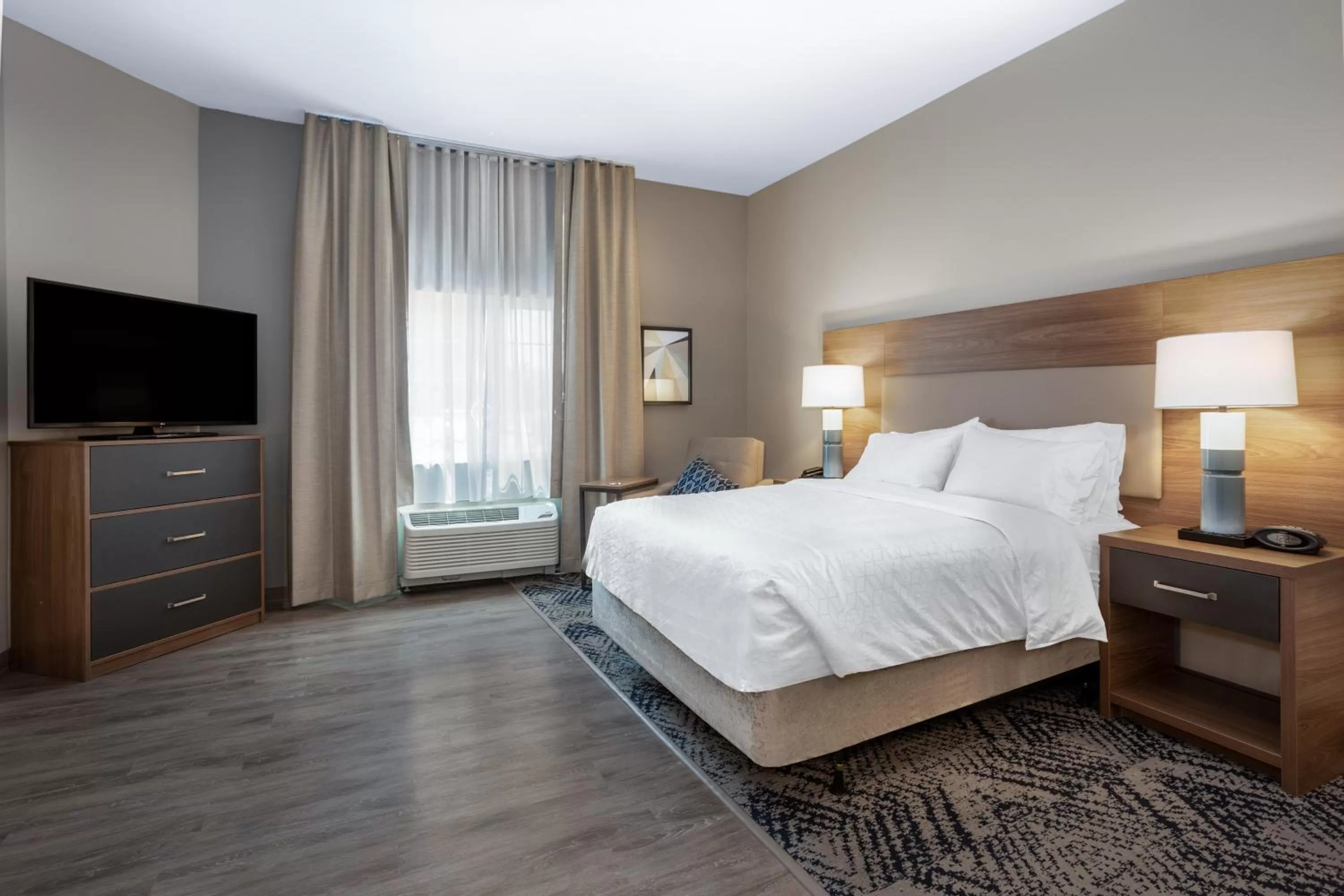 Photo of the whole room, Bed in Candlewood Suites Grand Junction by IHG