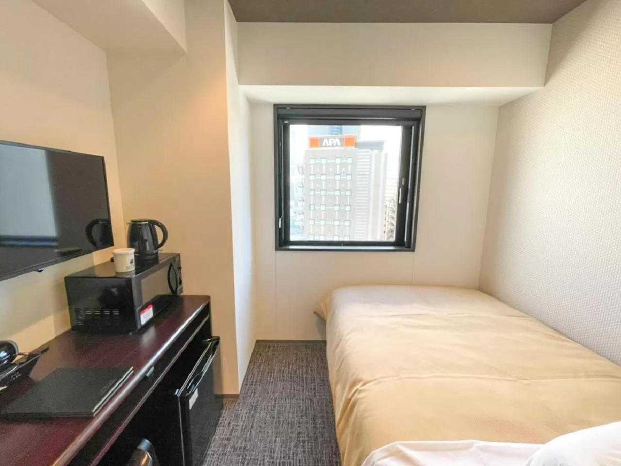 TV and multimedia, Bed in HOTEL LiVEMAX BUDGET Nagoya Shinkansen-guchi