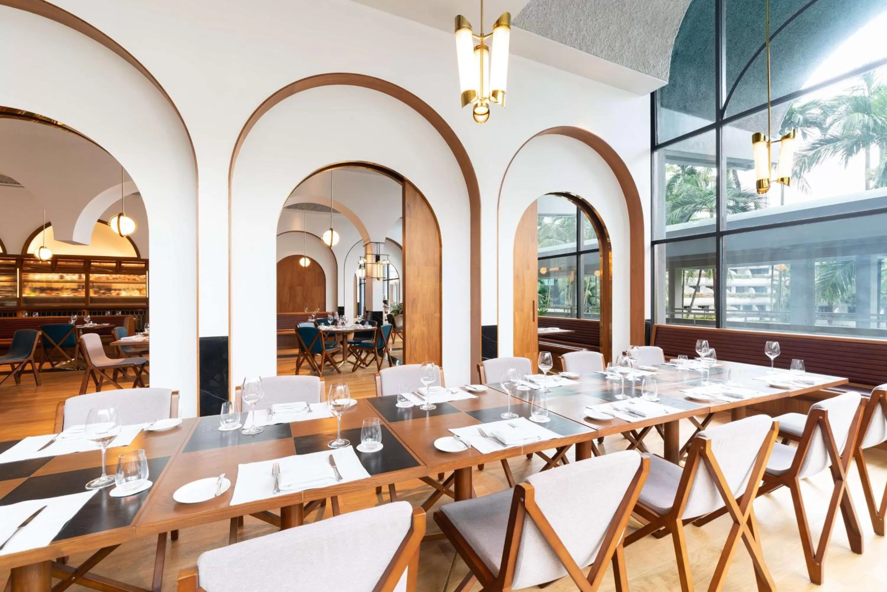 Restaurant/places to eat in Shangri-La Singapore