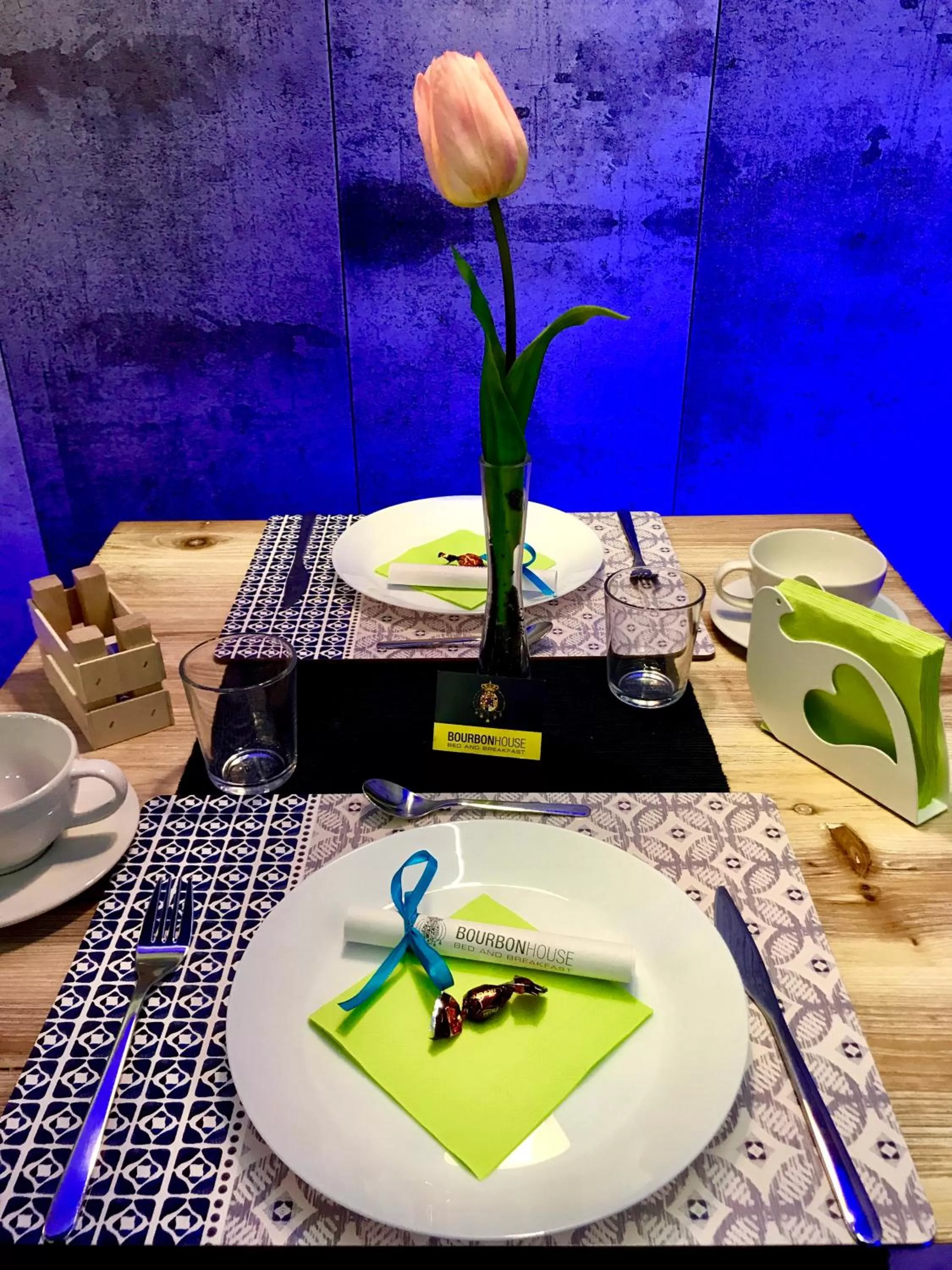 Communal lounge/ TV room in Bourbon House