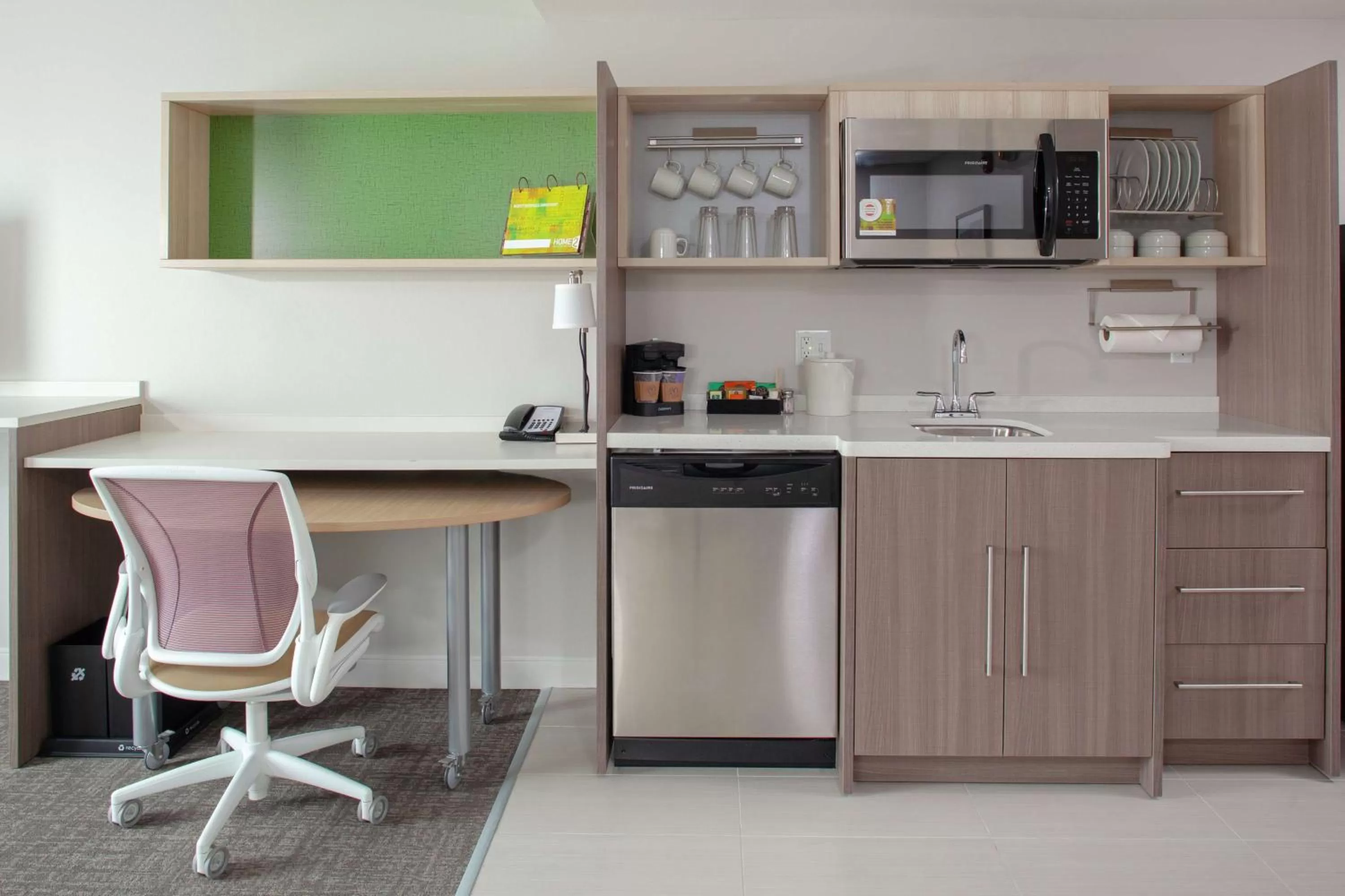 Bedroom in Home2 Suites by Hilton Bloomington