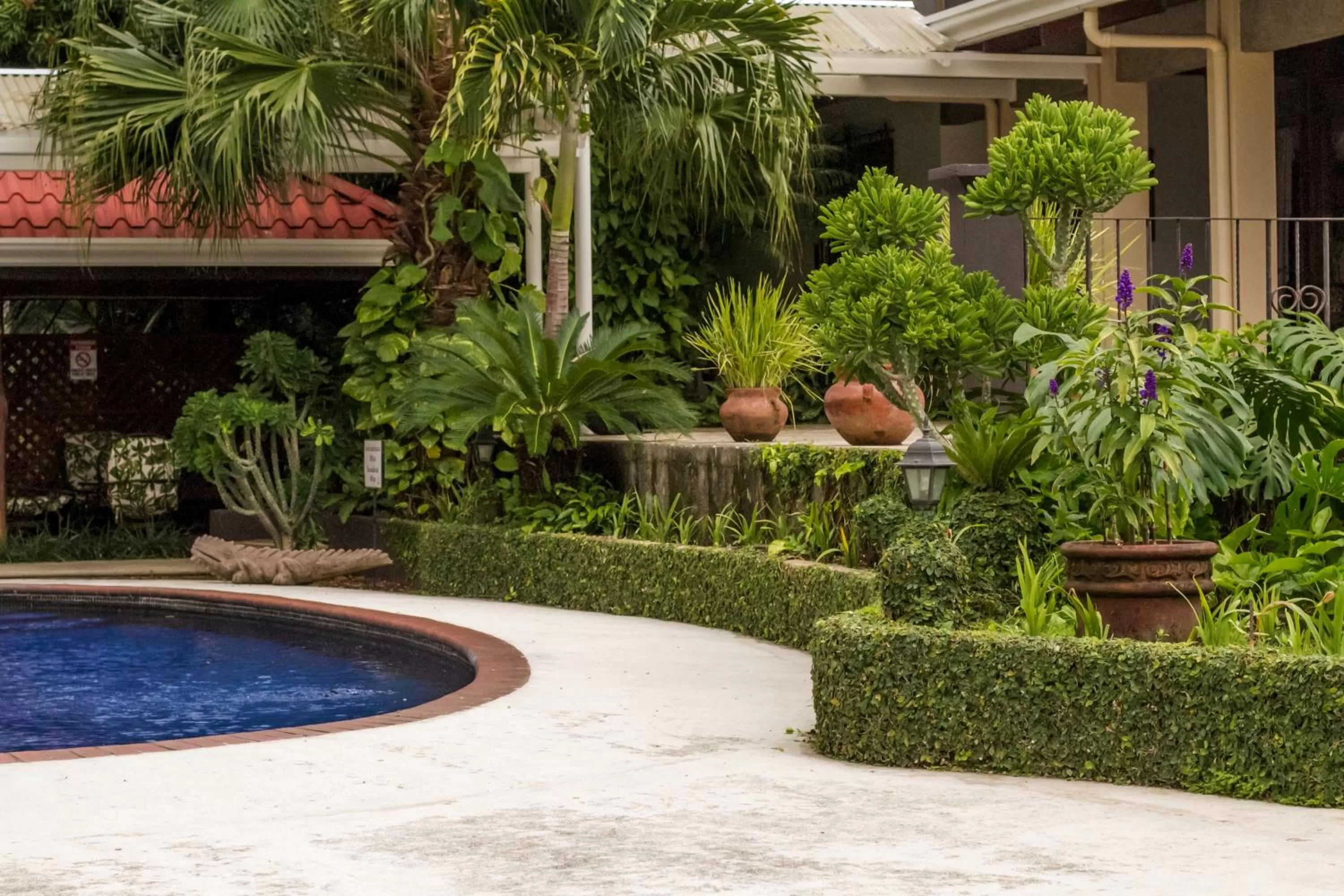 Swimming pool in La Riviera Hotel