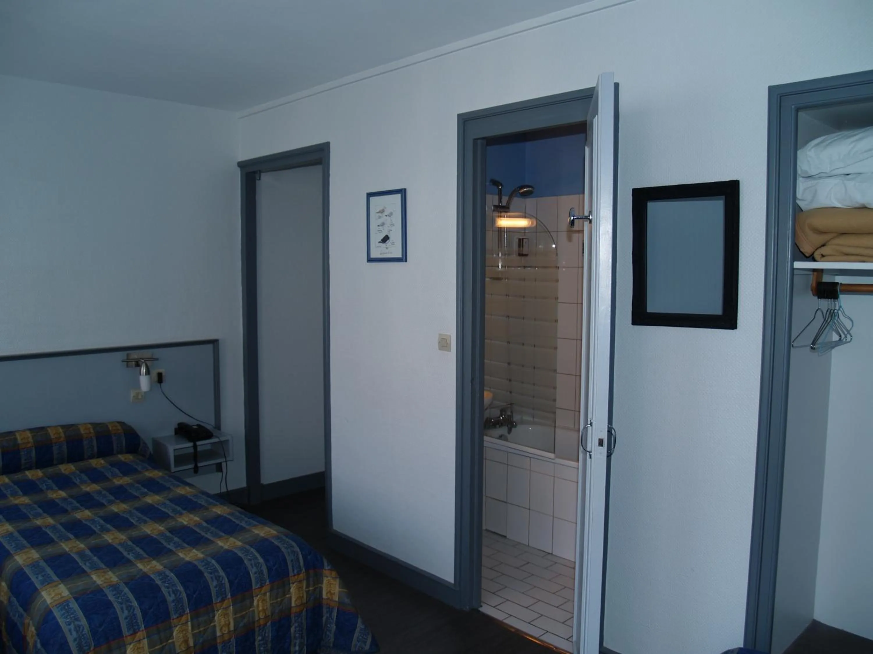 Photo of the whole room, Bed in Le Relais Vauban