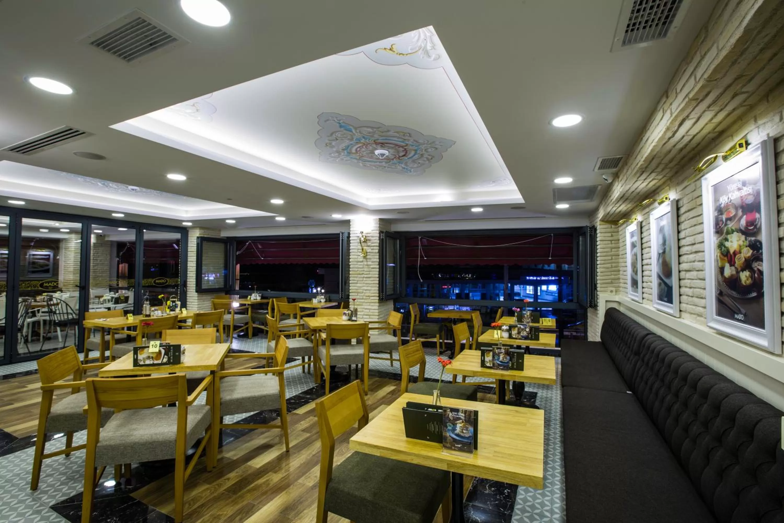 Restaurant/places to eat in Phosphorion