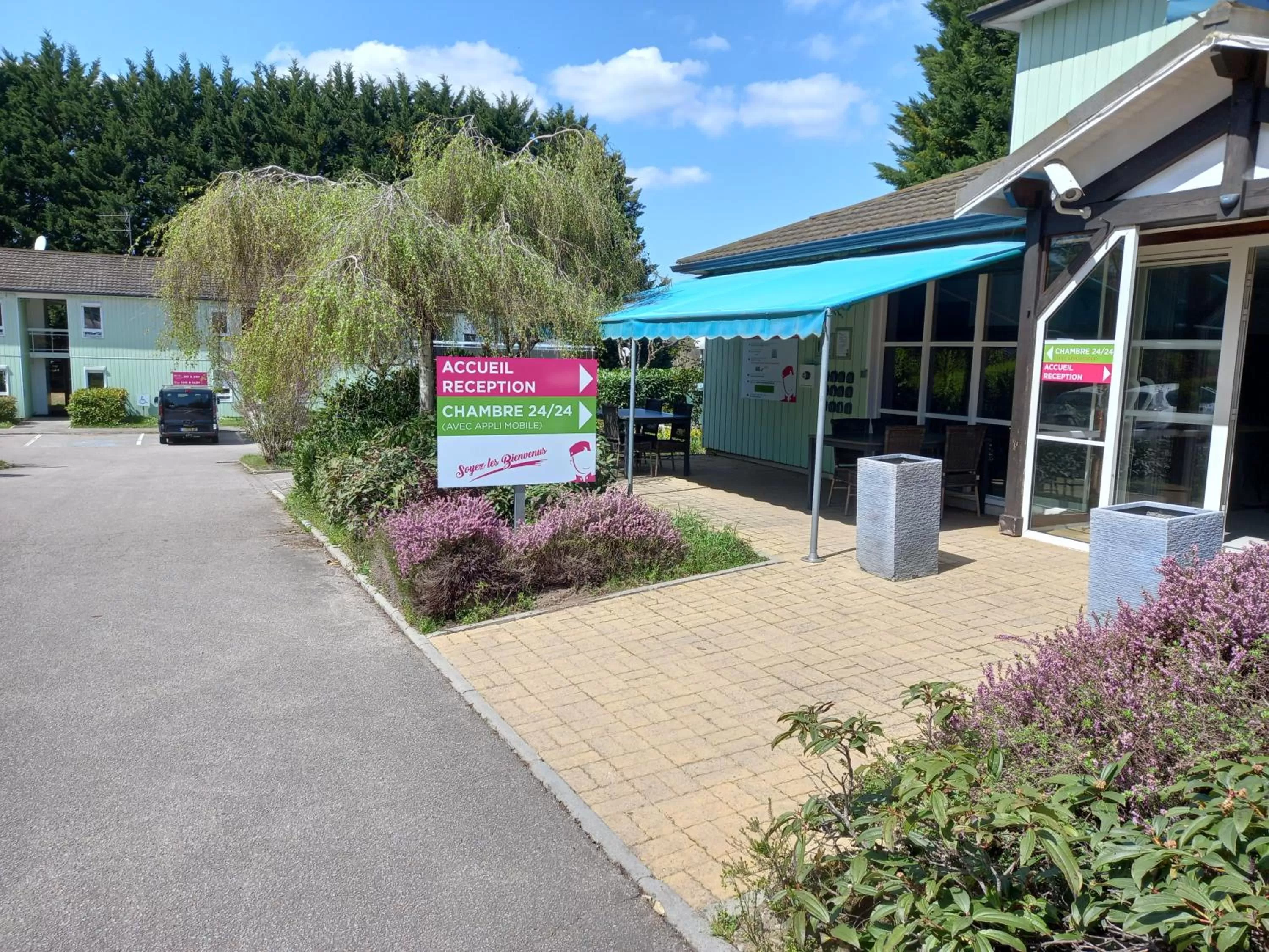 Property building in Fasthôtel Limoges Nord - FH Confort