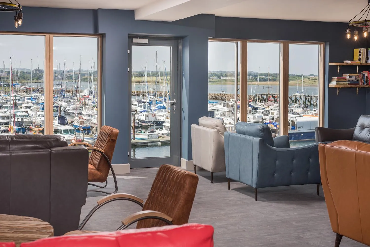 Communal lounge/ TV room in Radcliffes Lodge