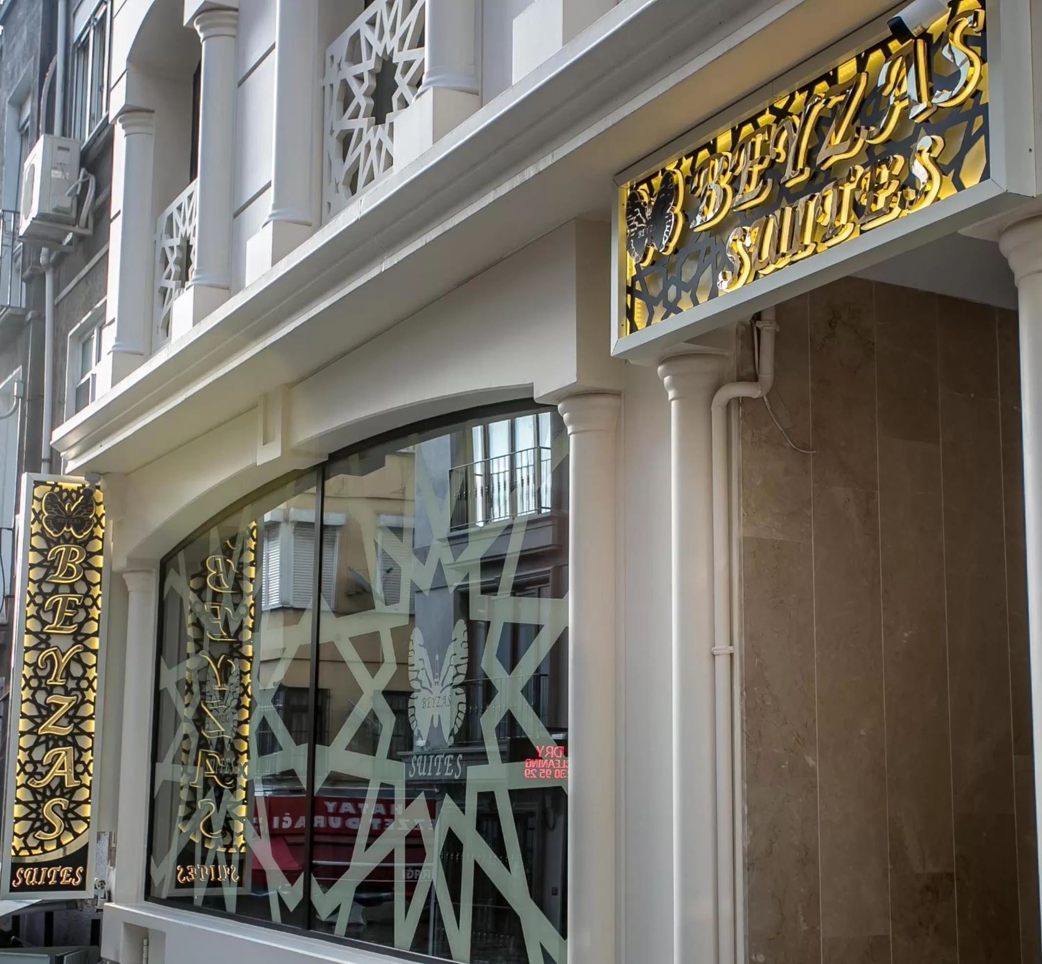 Property building in Beyzas Hotels & Suites