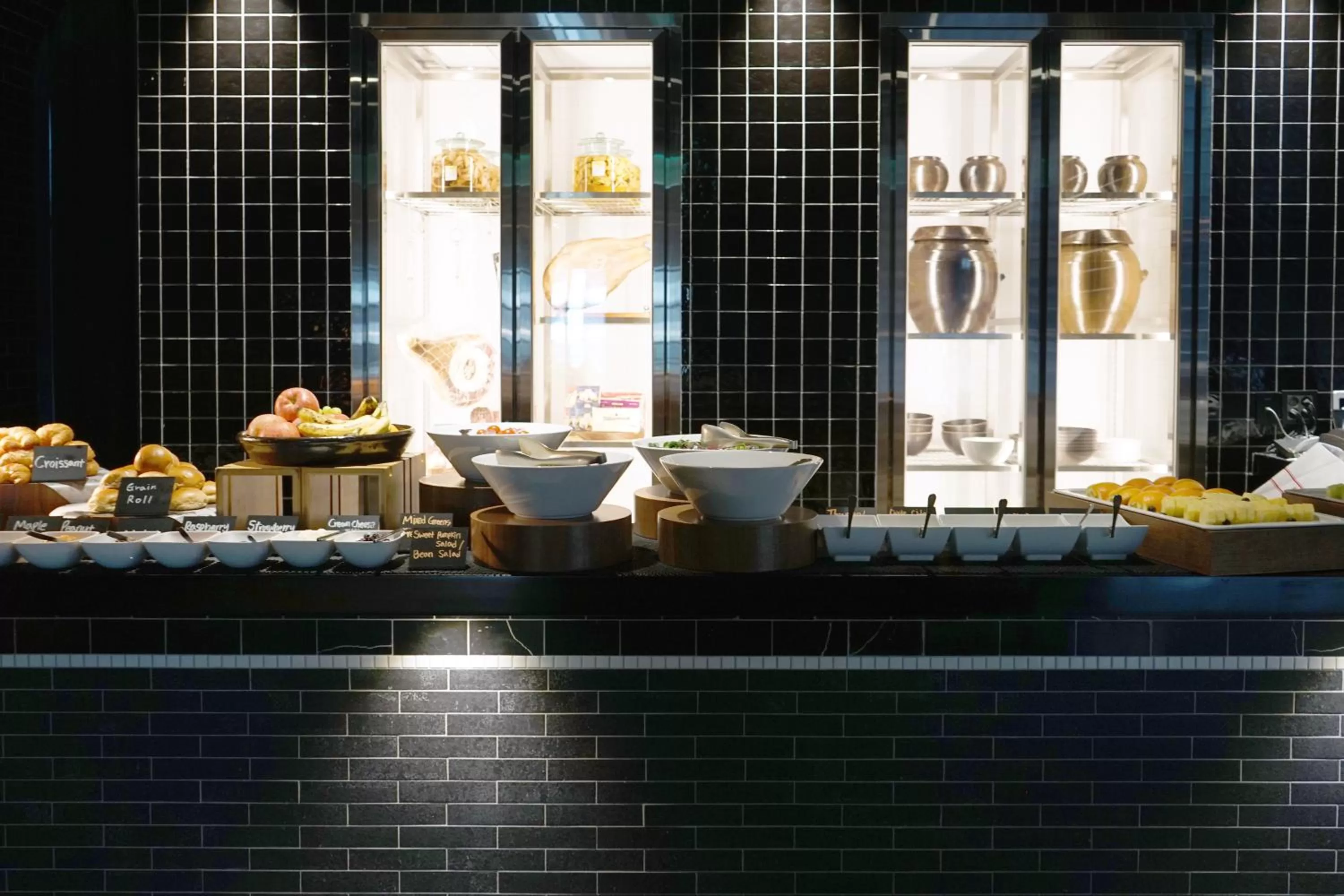 Breakfast in RYSE, Autograph Collection