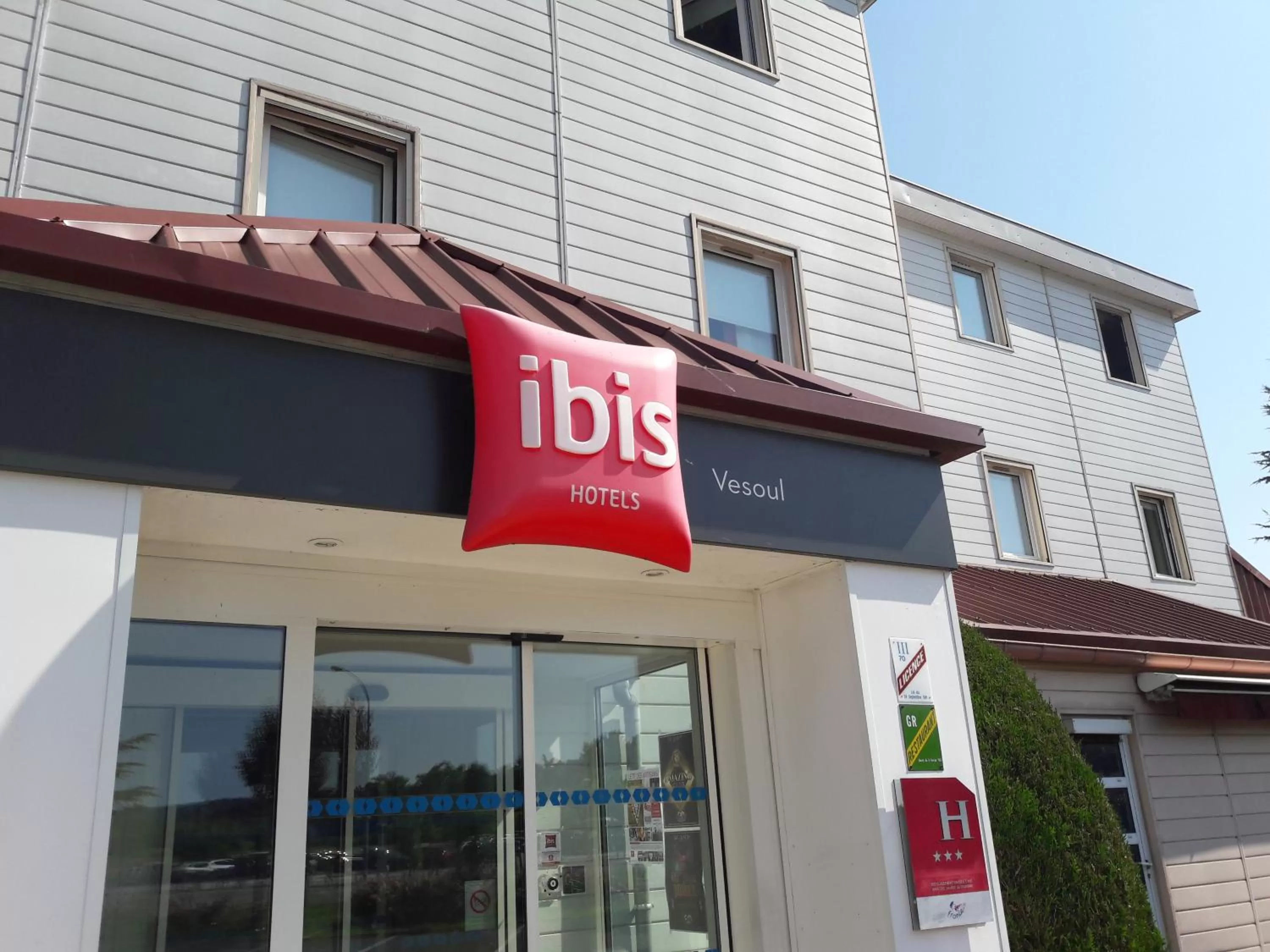 Facade/entrance in ibis Vesoul